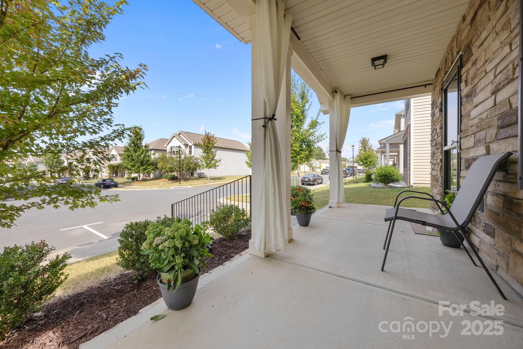 555 Stockton Way Property Photo 8