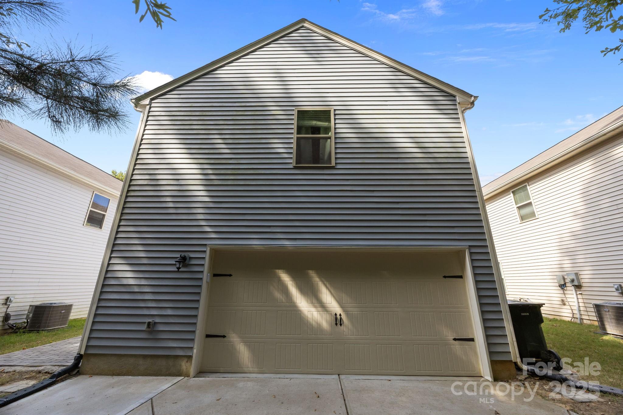 555 Stockton Way Property Photo 10