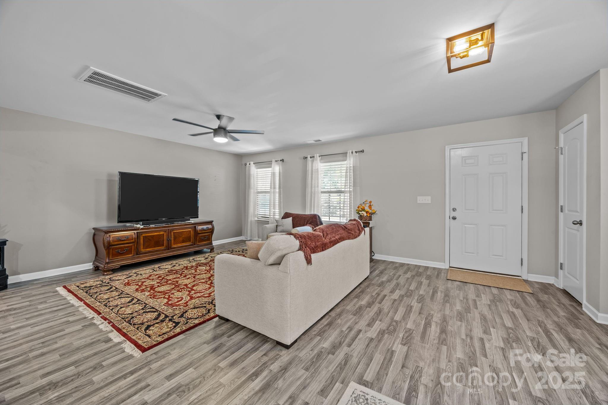 555 Stockton Way Property Photo 24