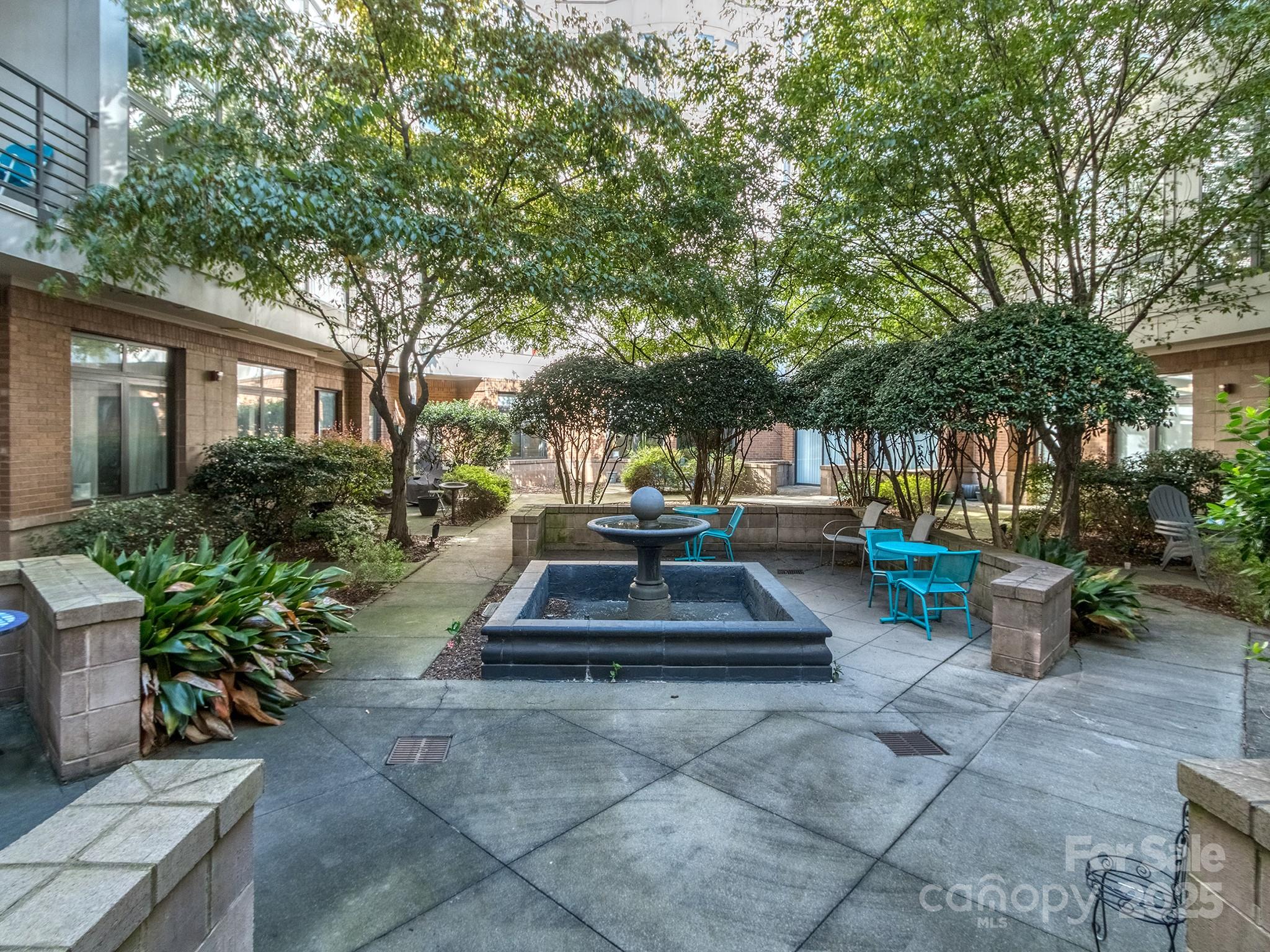 525 E Sixth Street 407 Property Photo 19