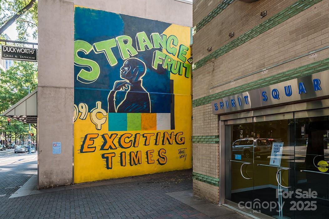 525 E Sixth Street 407 Property Photo 25