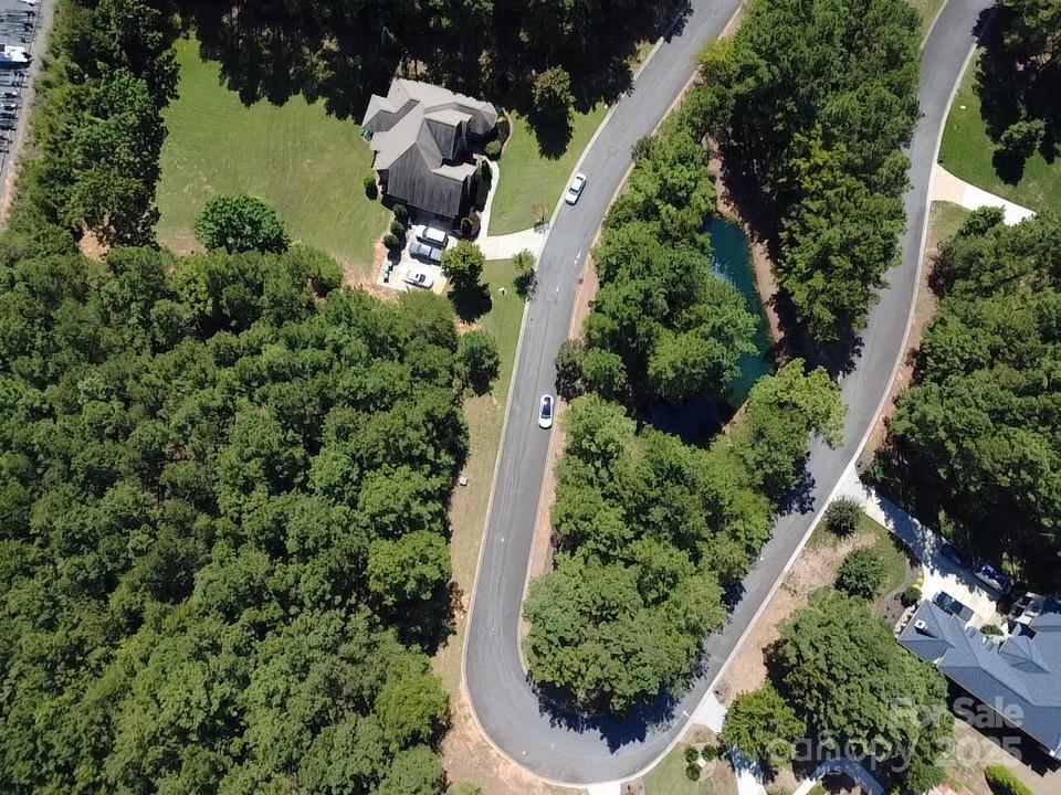 3124 Ashwood Park Drive Property Photo 4