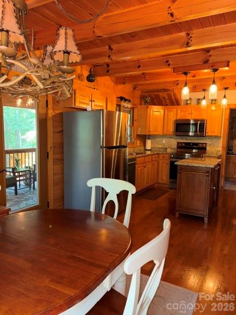 106 Lake Terrace Drive Property Photo 12