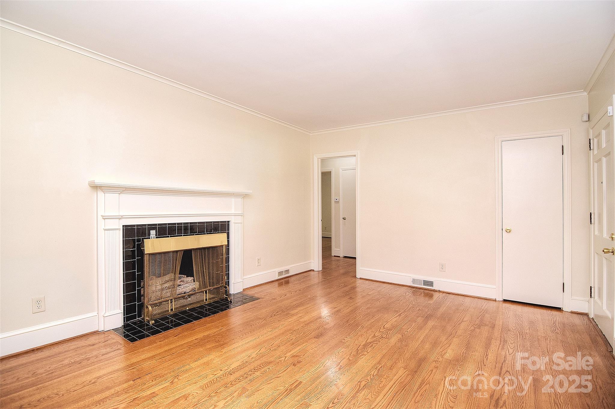 5312 Princess Street Property Photo 5