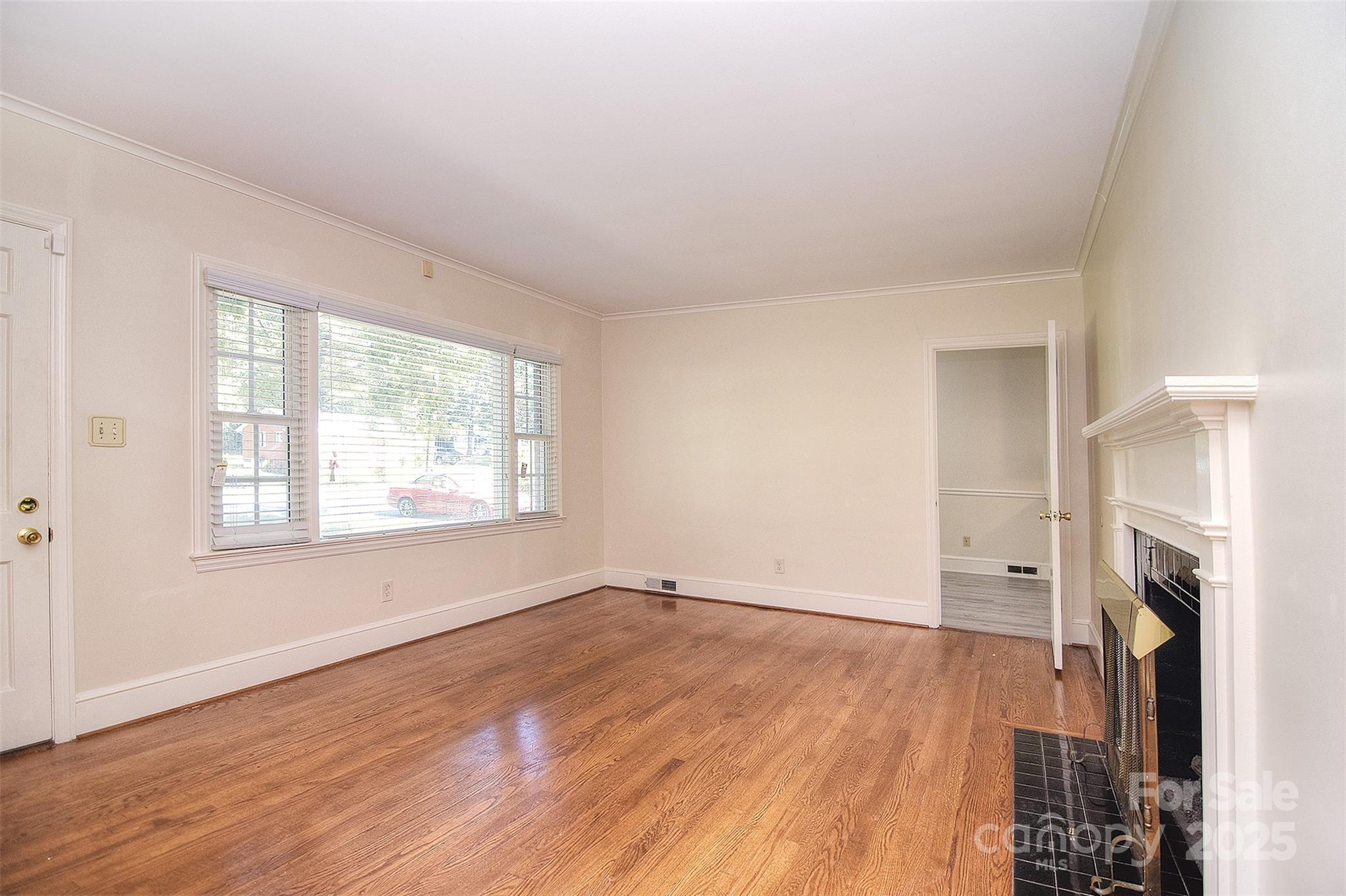 5312 Princess Street Property Photo 6