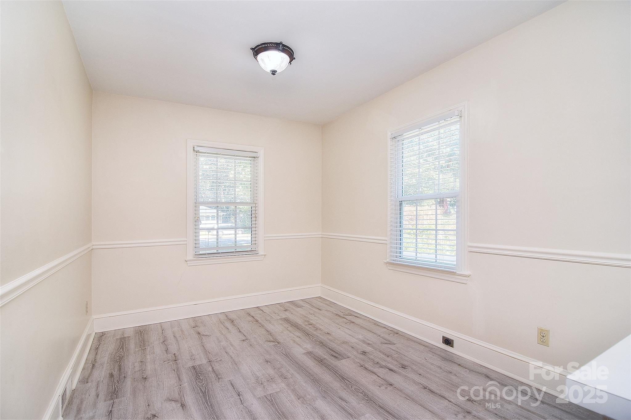 5312 Princess Street Property Photo 7