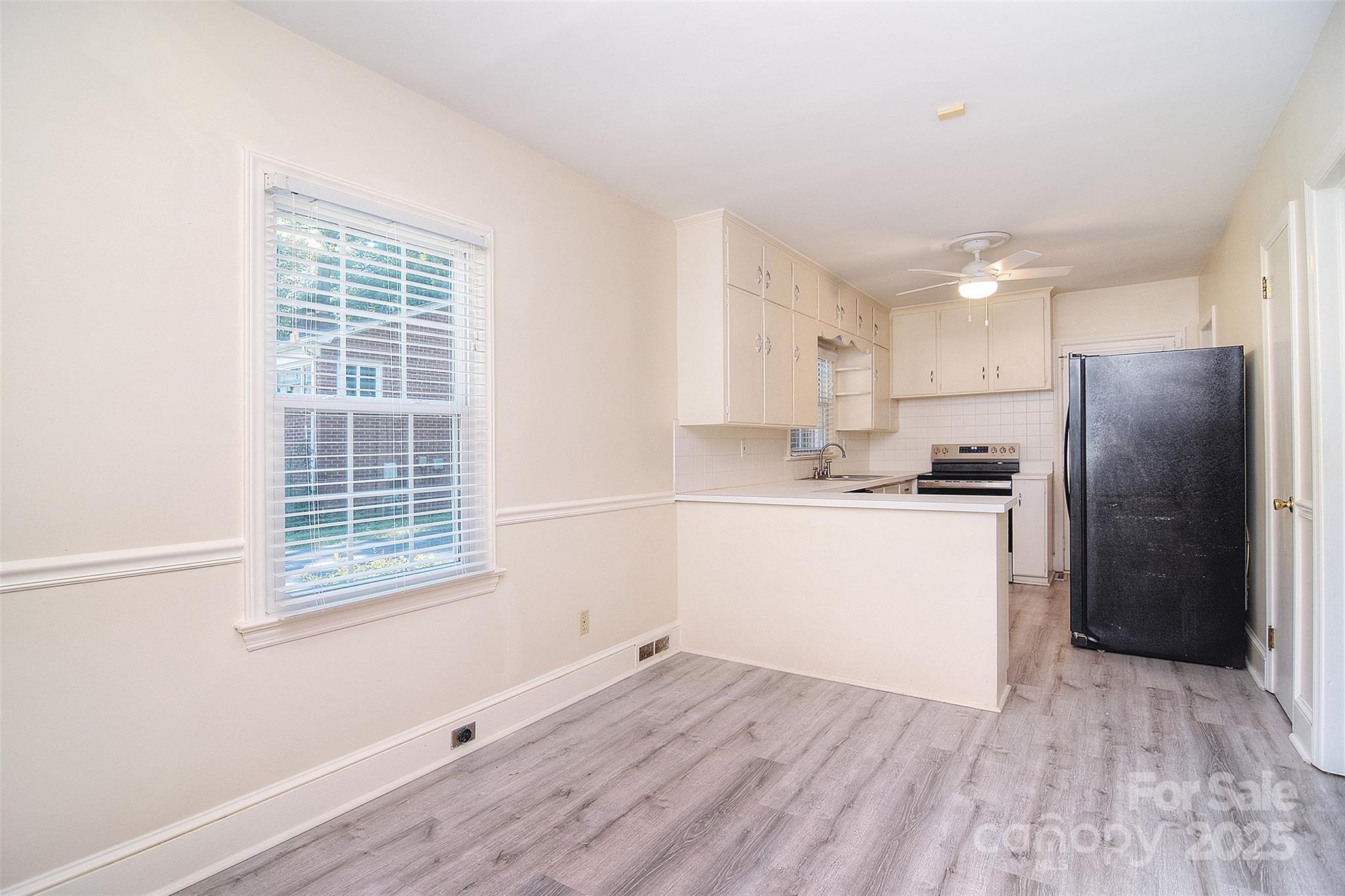 5312 Princess Street Property Photo 8