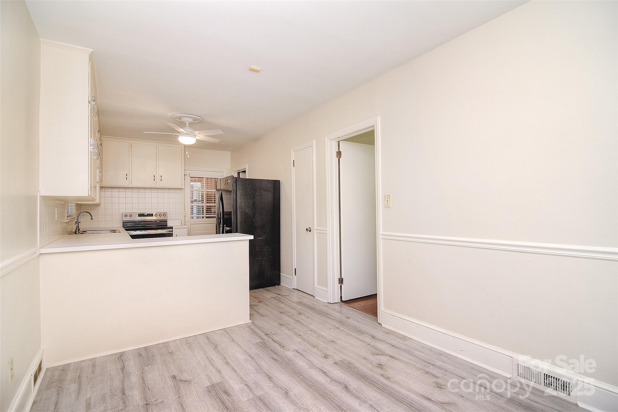 5312 Princess Street Property Photo 9