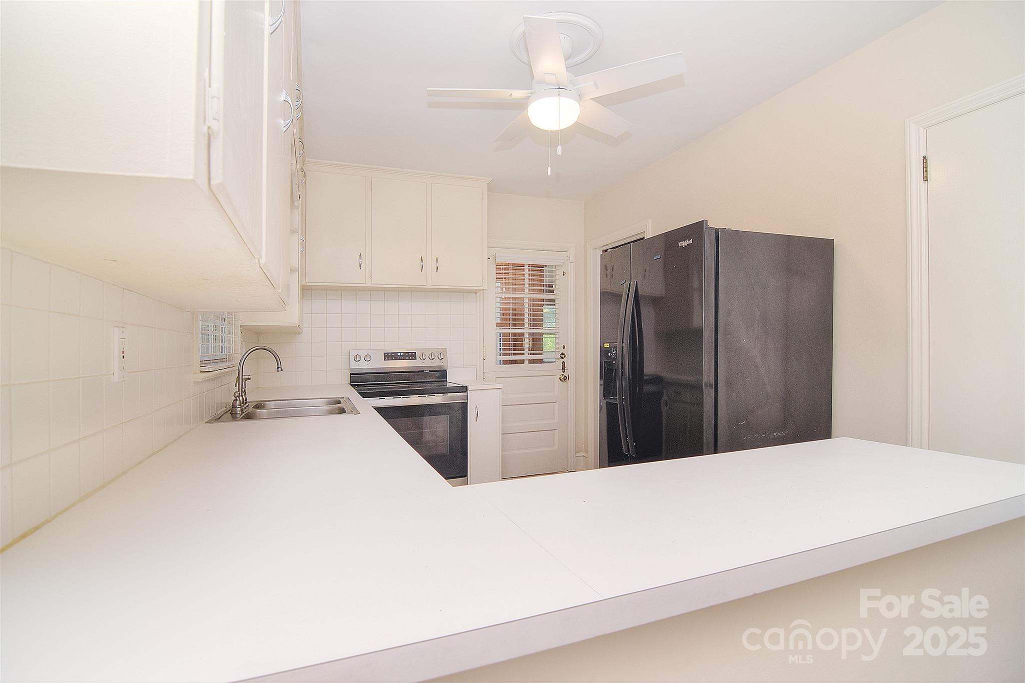 5312 Princess Street Property Photo 11