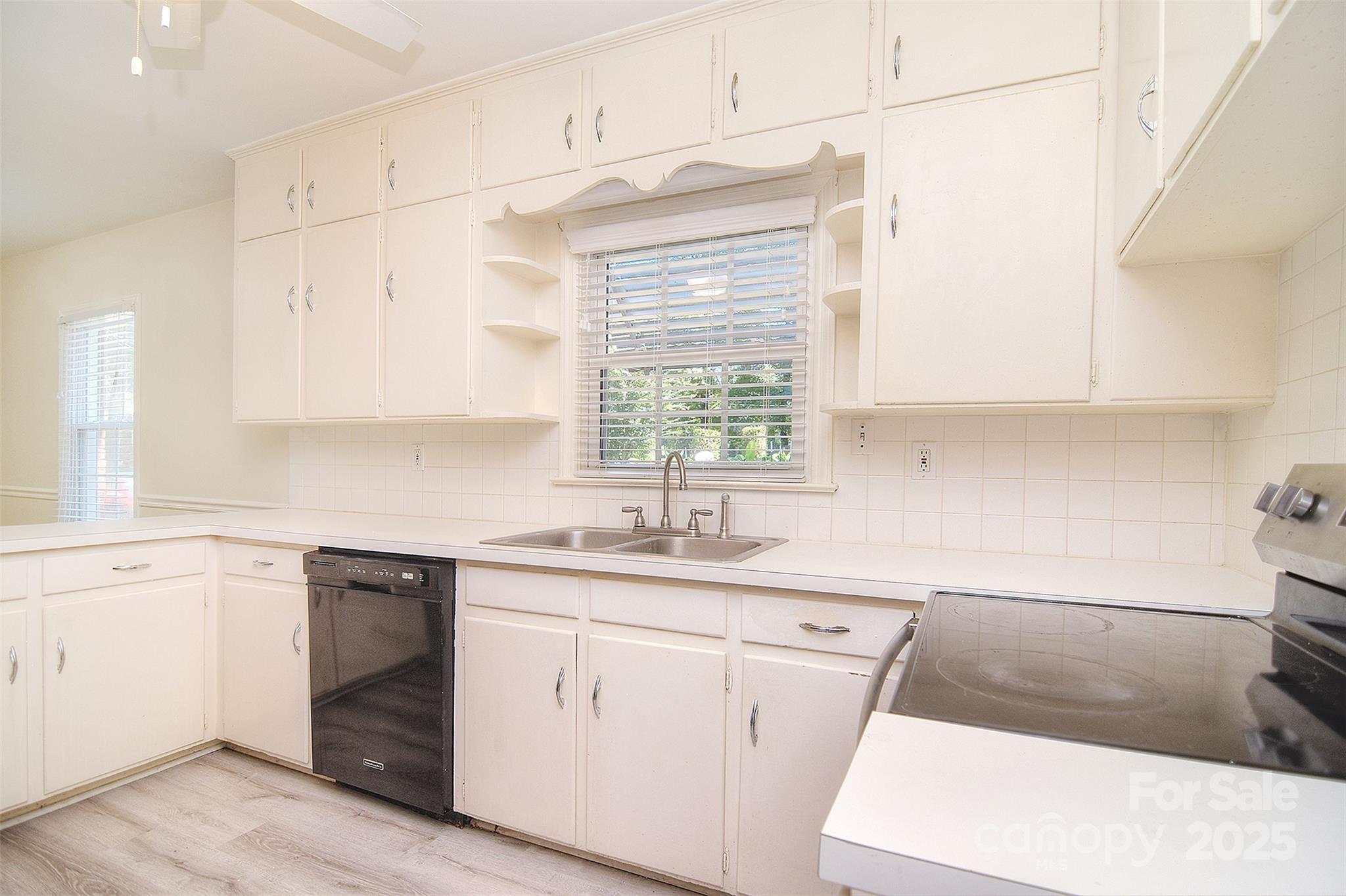 5312 Princess Street Property Photo 12