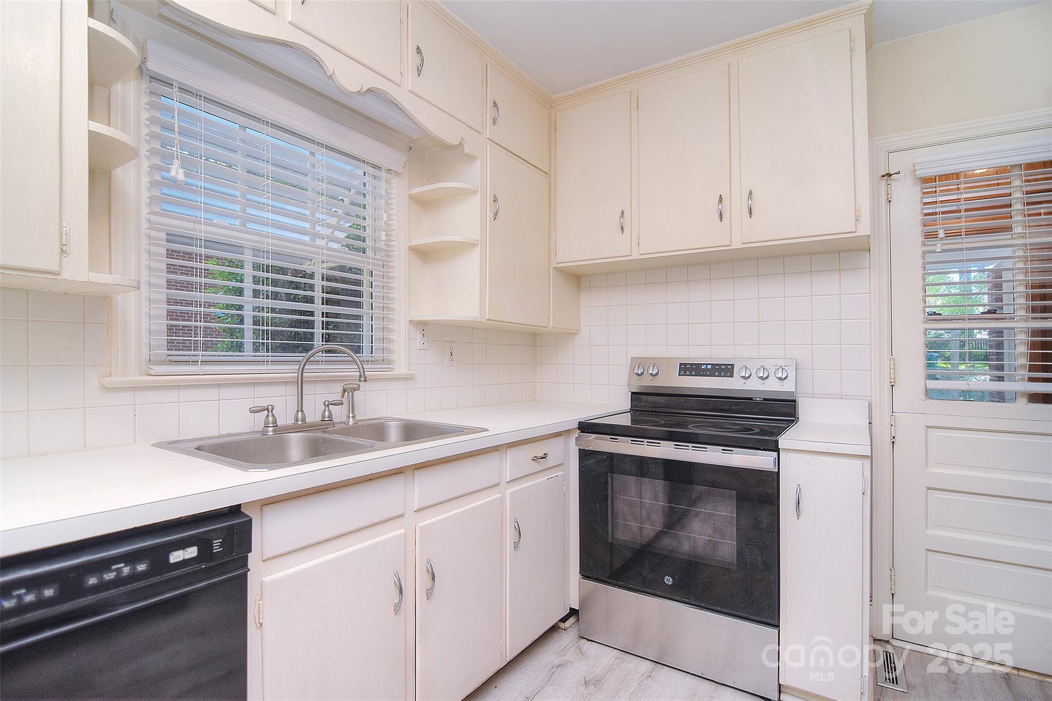 5312 Princess Street Property Photo 13