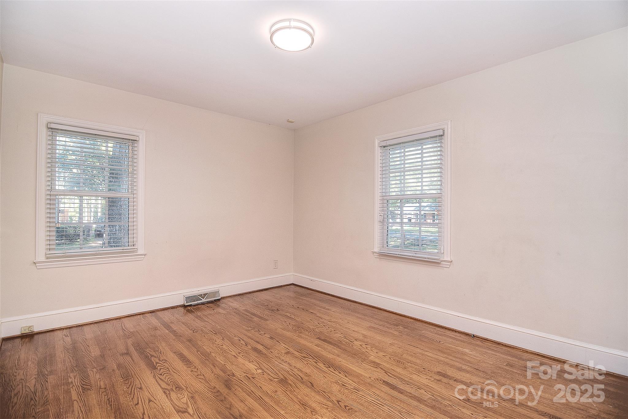 5312 Princess Street Property Photo 14