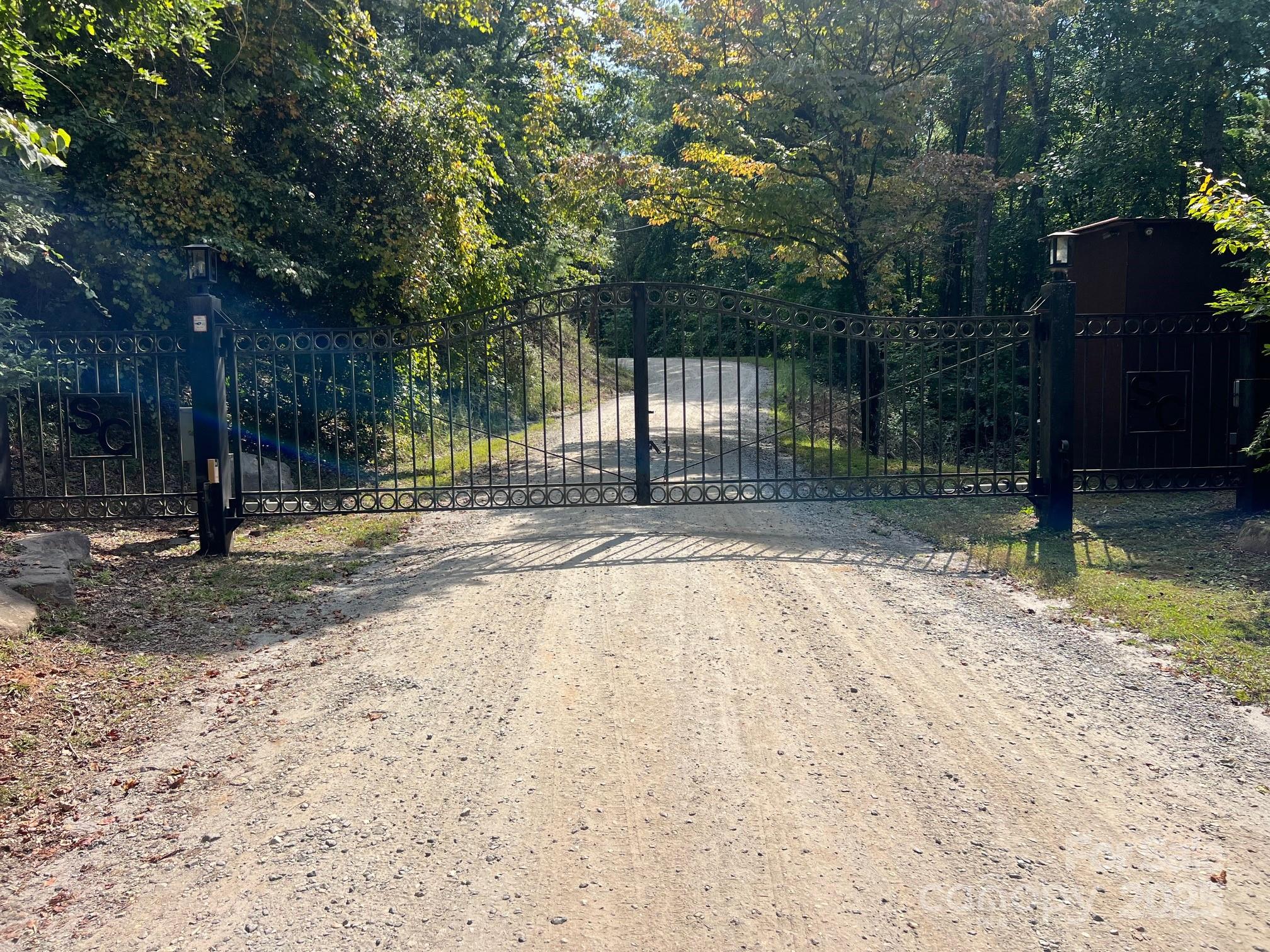 6792 Silver Creek Lane Property Photo 1