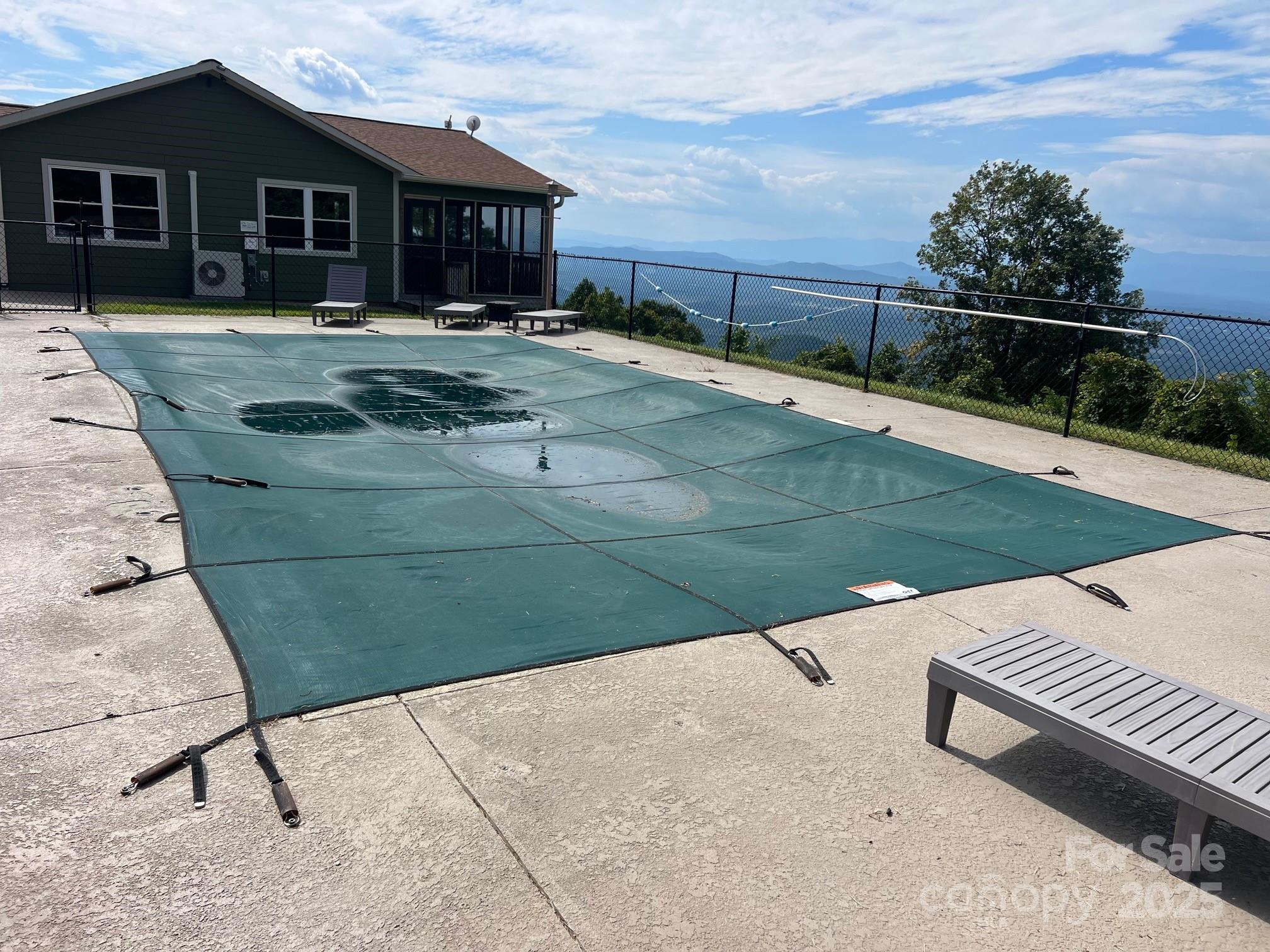 6792 Silver Creek Lane Property Photo 10