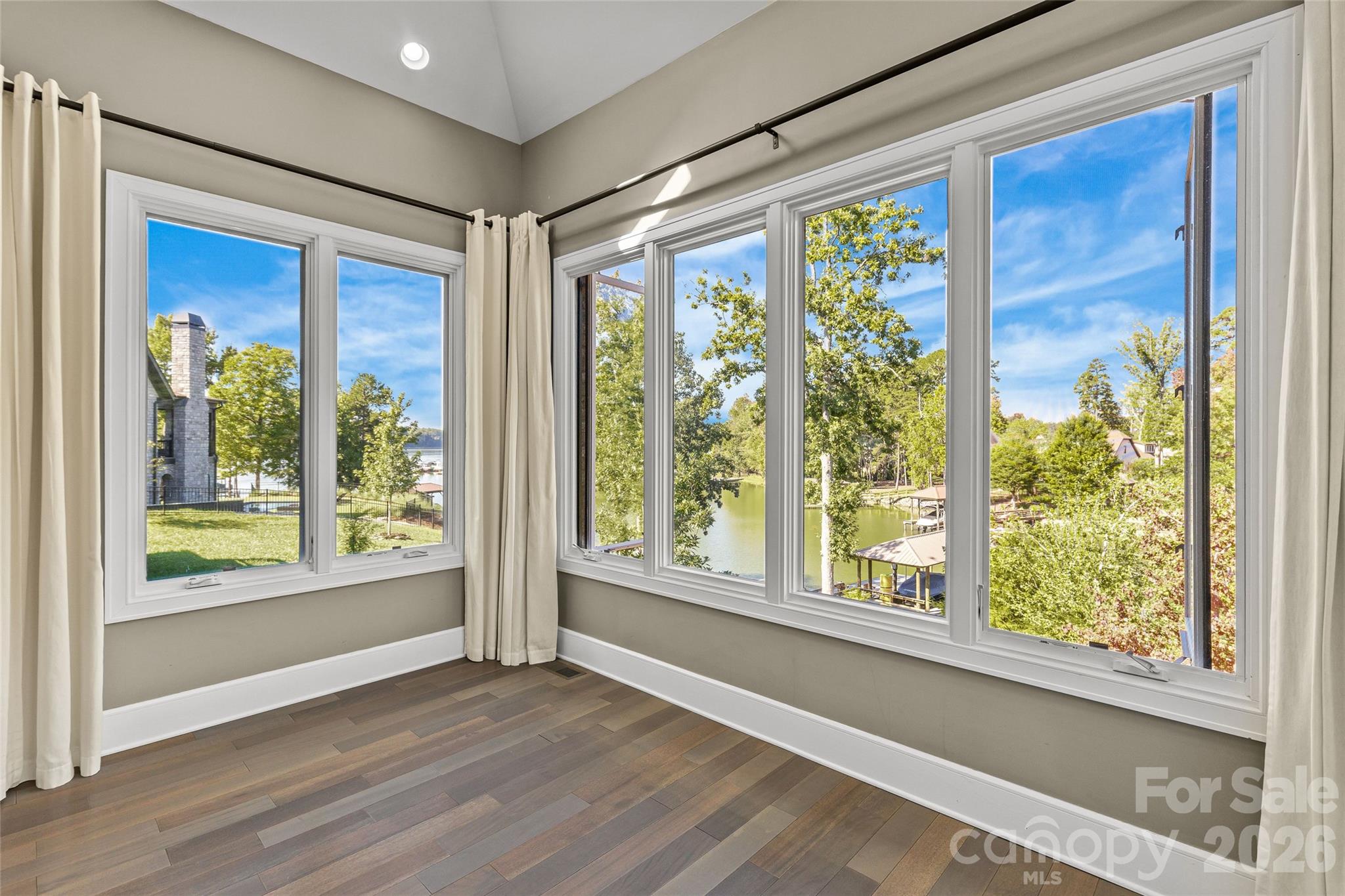 6032 Headlands Court Property Photo 22