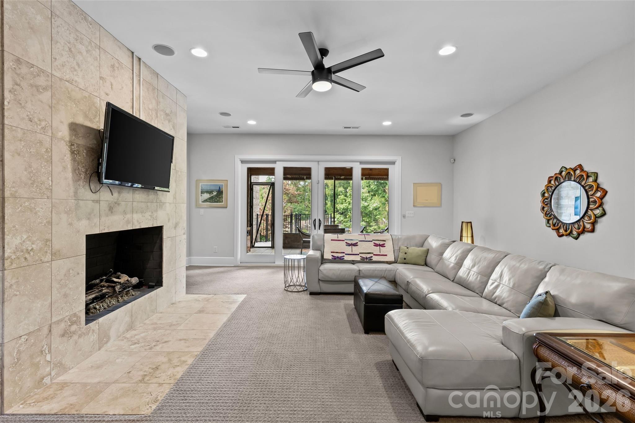 6032 Headlands Court Property Photo 32