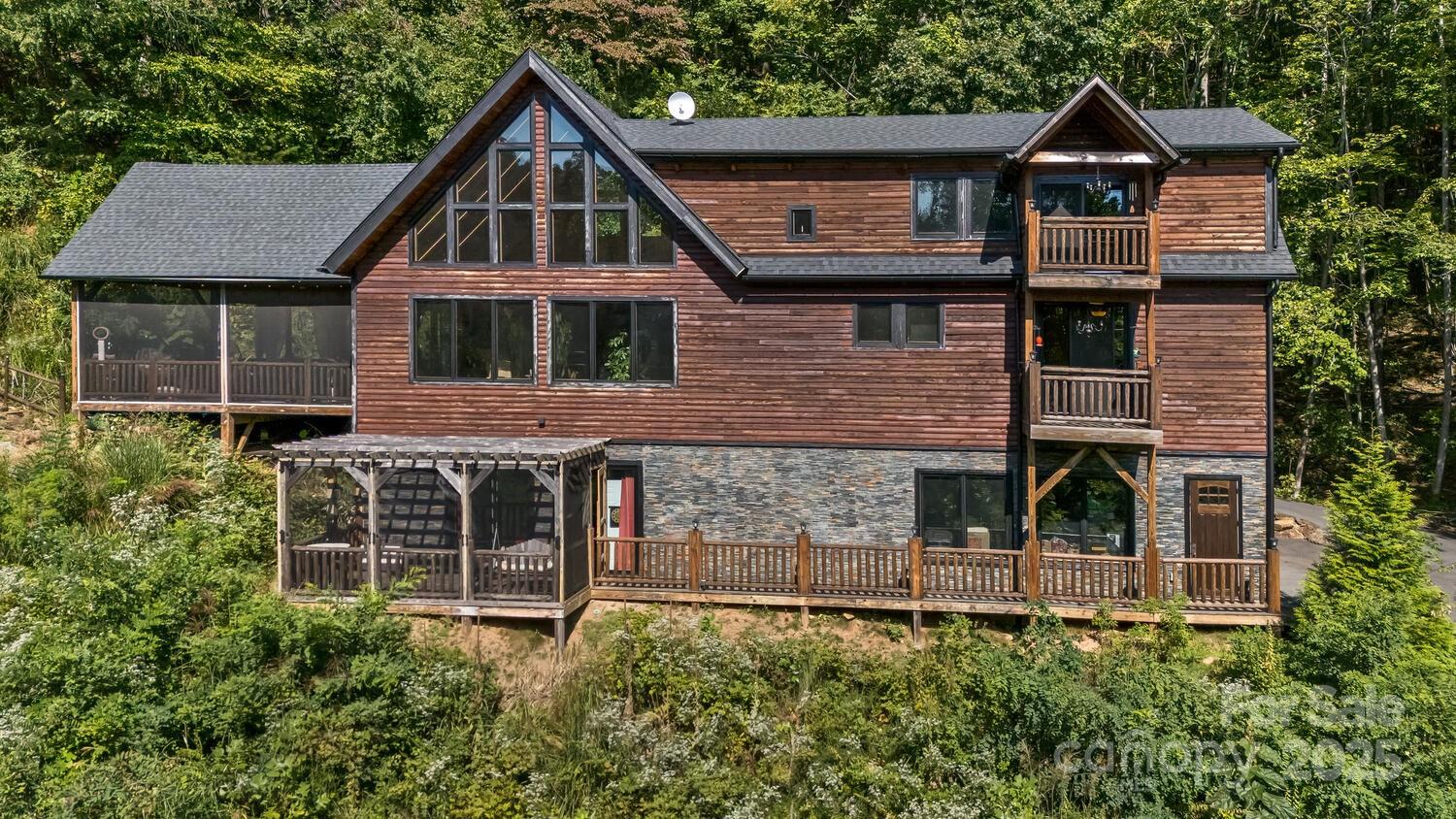 10 Scott Mountain Drive Property Photo 2