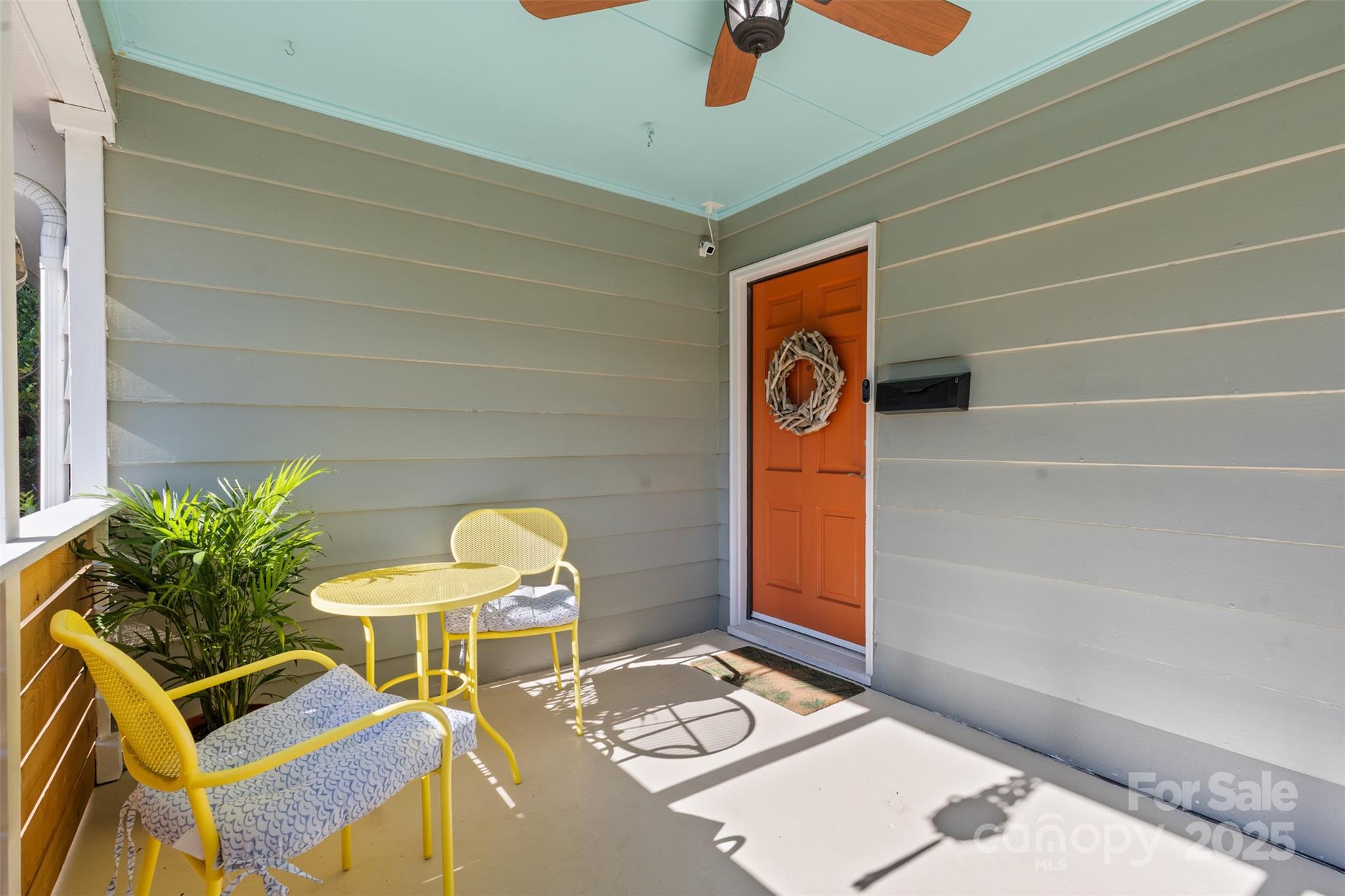 1638 Academy Street Property Photo 3