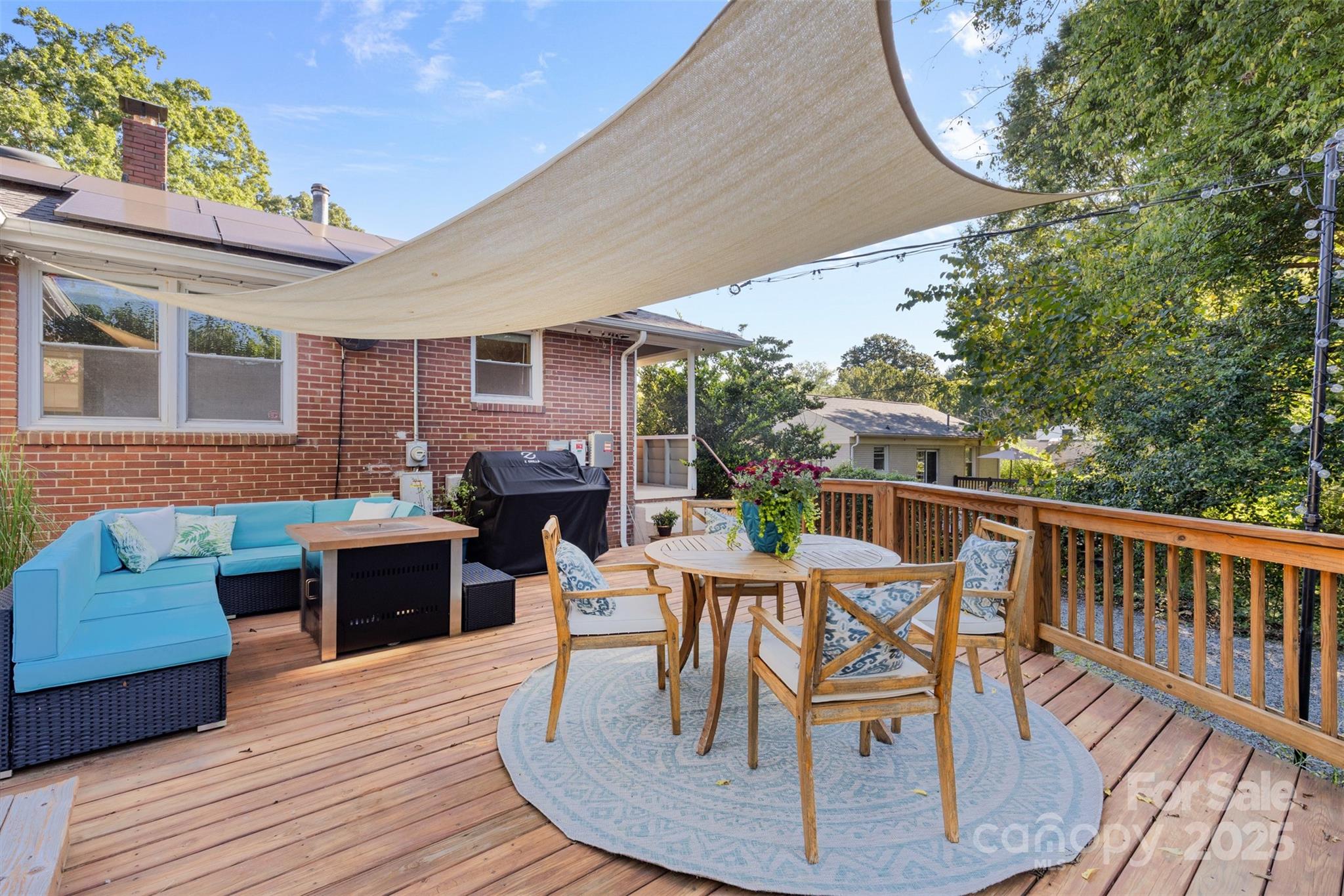 1638 Academy Street Property Photo 25