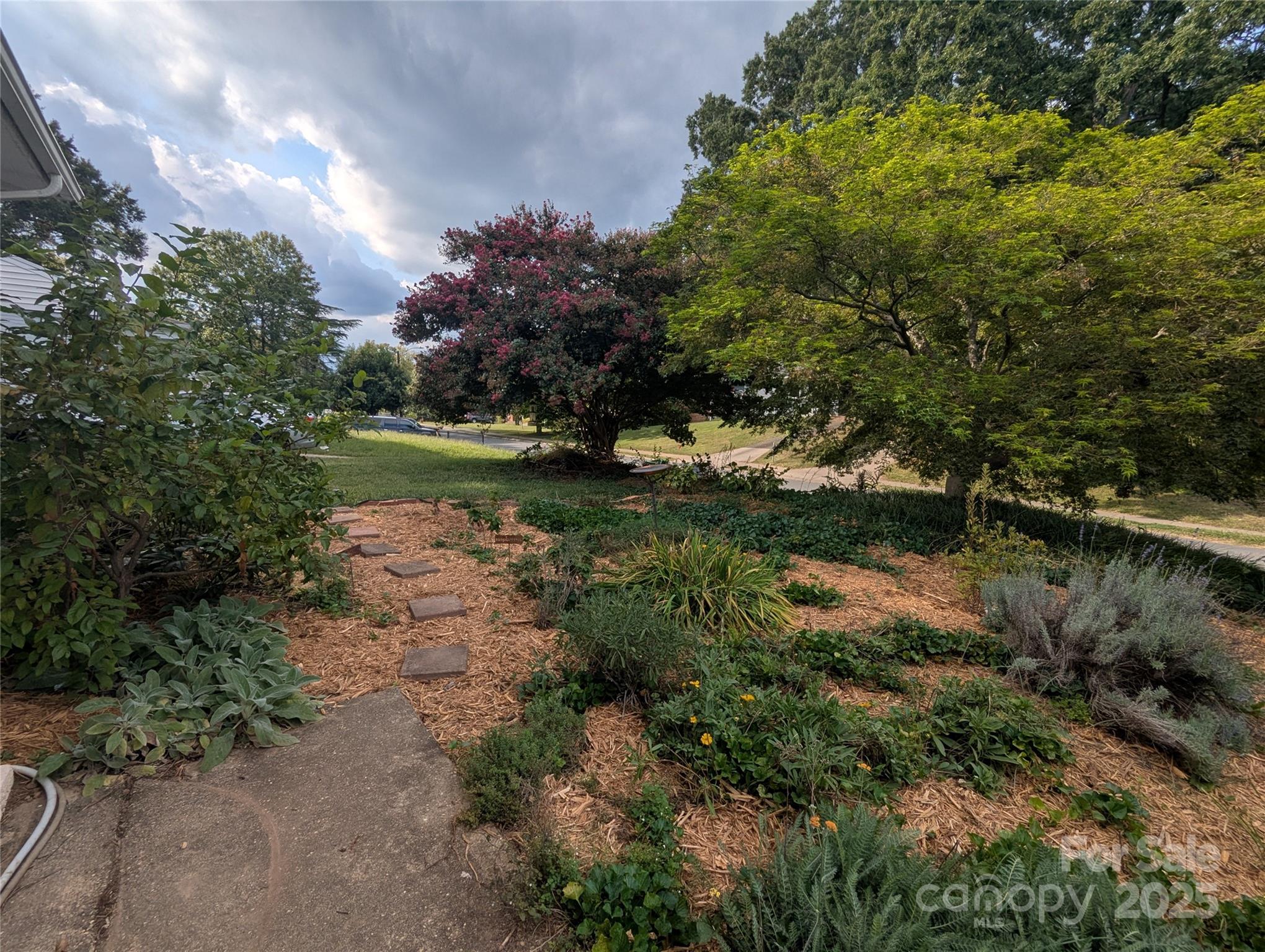 1638 Academy Street Property Photo 29