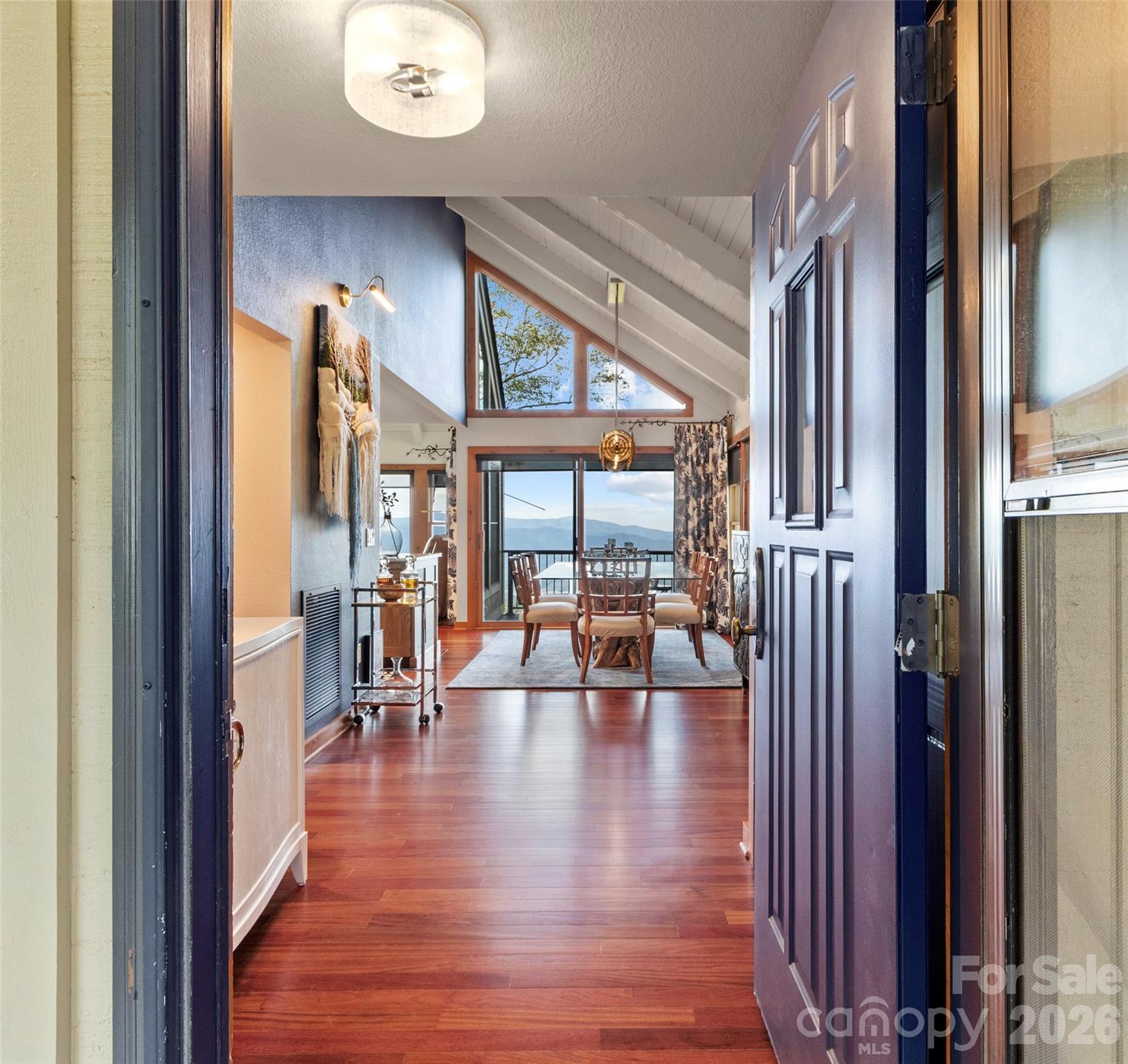 430 Rhododendron Lane Property Photo 4