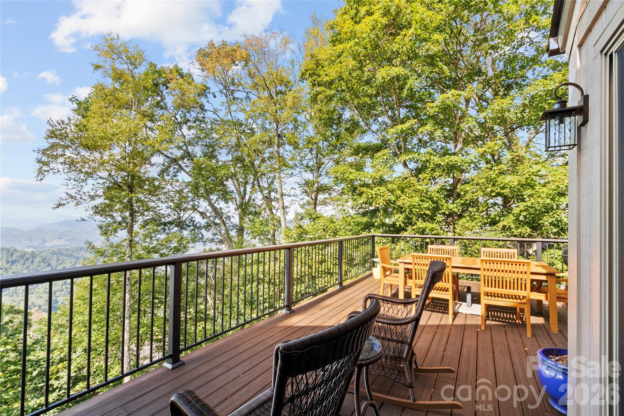 430 Rhododendron Lane Property Photo 10