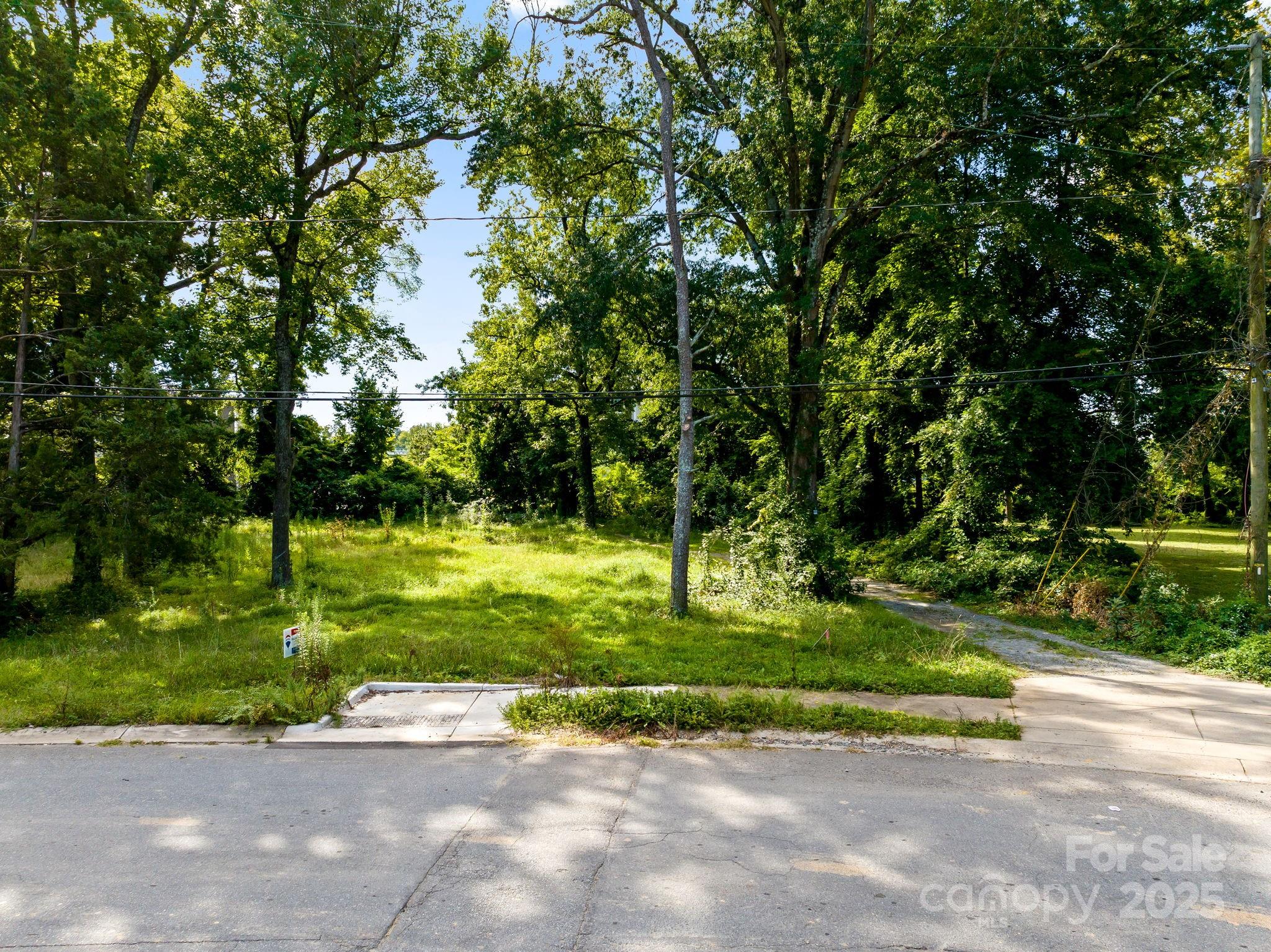 545 Dawn Circle Property Photo 1