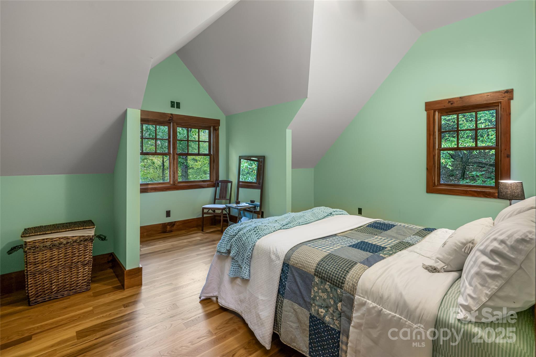 635 Whisper Mountain Drive Property Photo 32