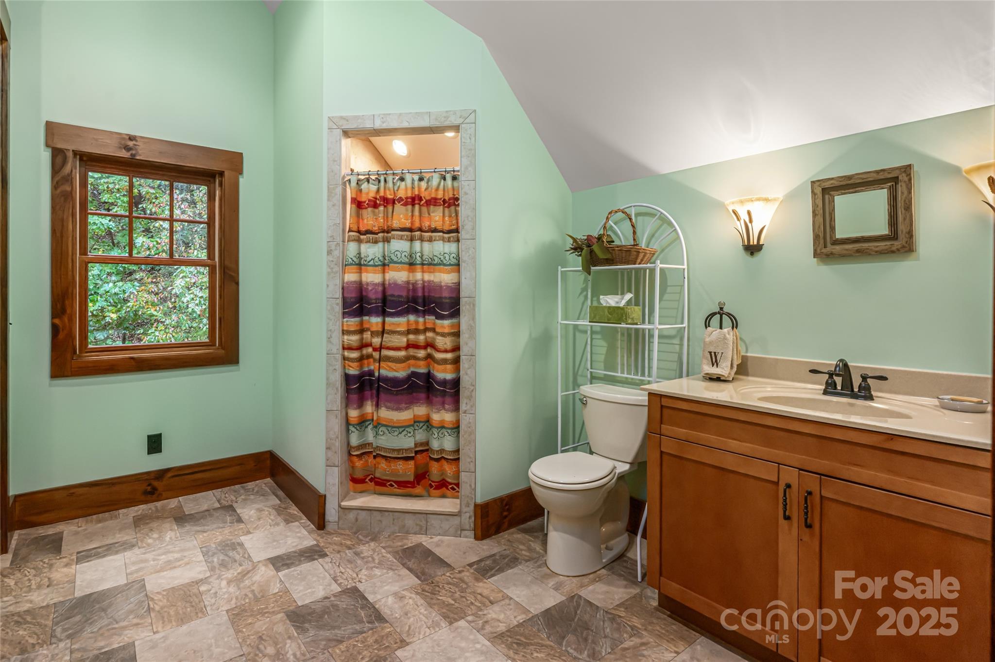 635 Whisper Mountain Drive Property Photo 33