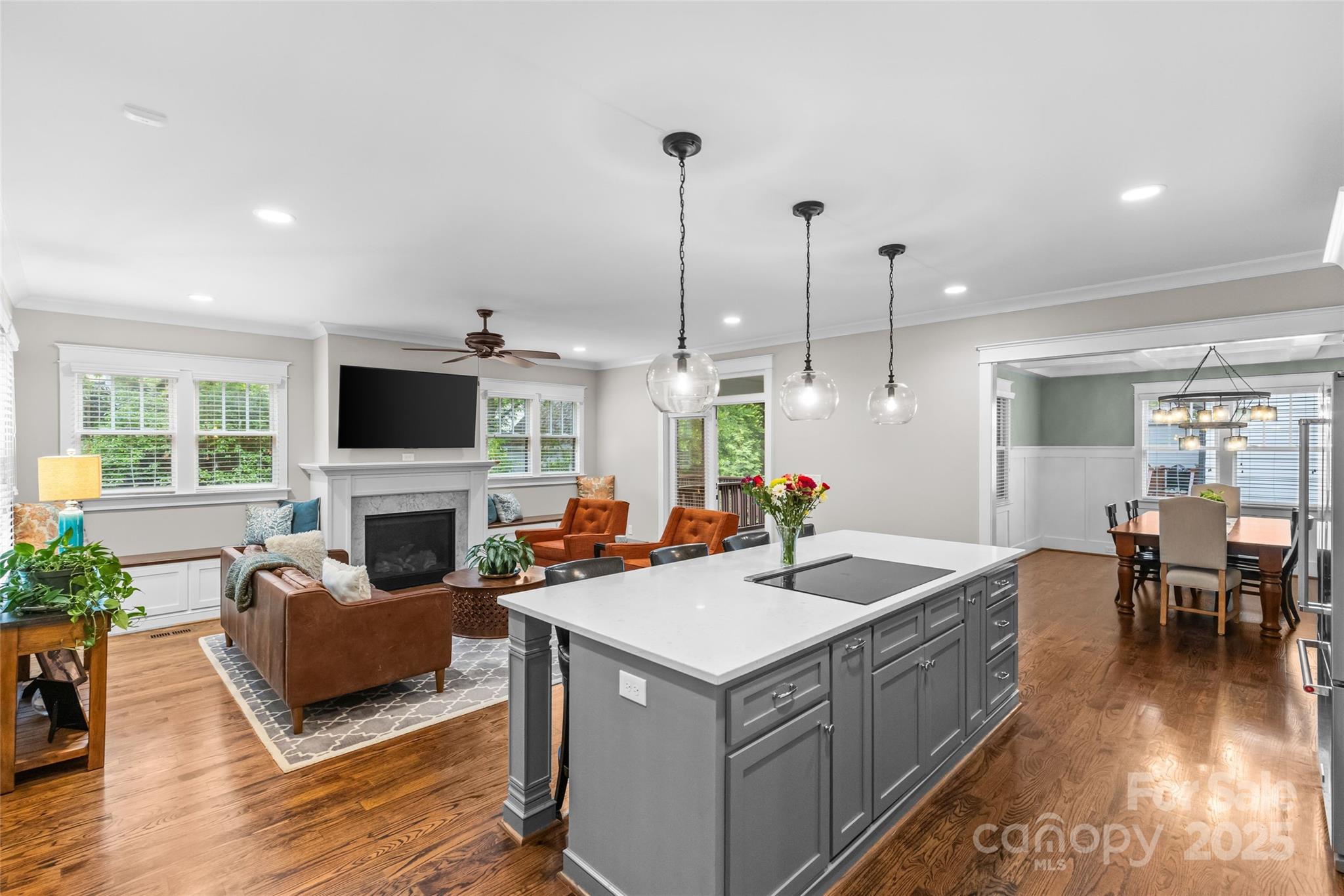 2414 Bay Street Property Photo 17