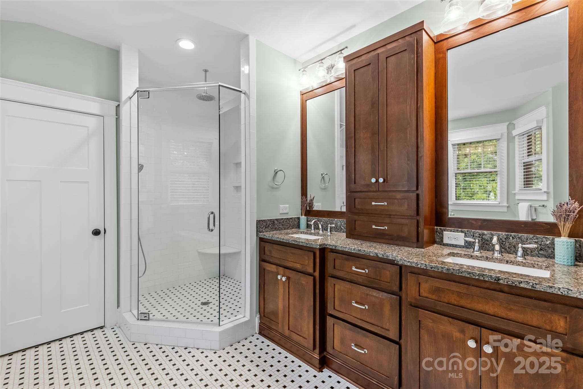 2414 Bay Street Property Photo 24