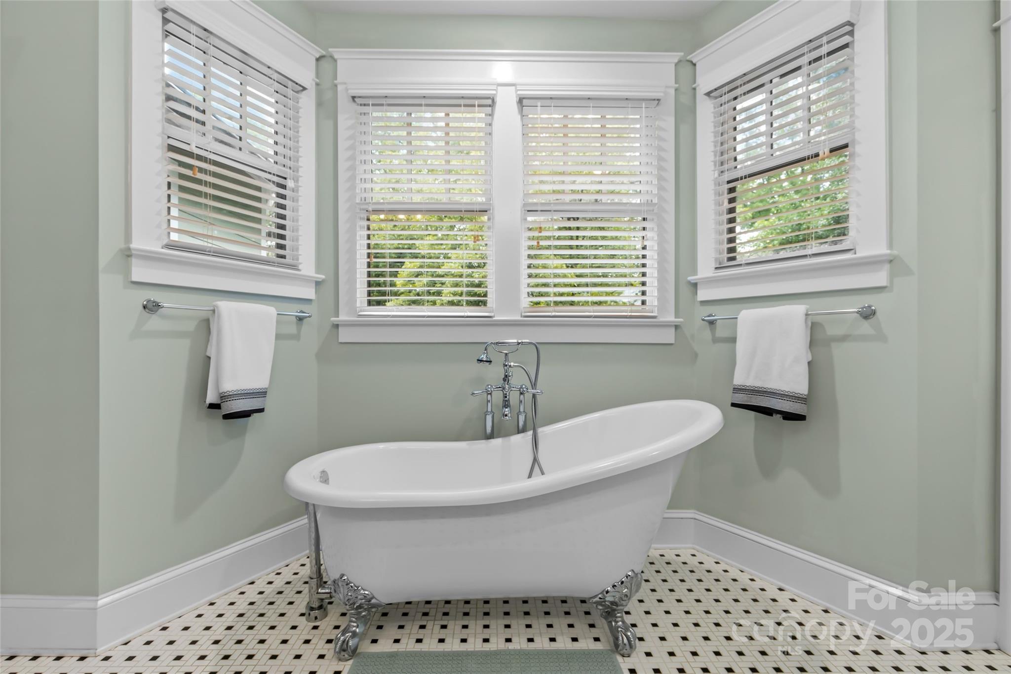 2414 Bay Street Property Photo 26