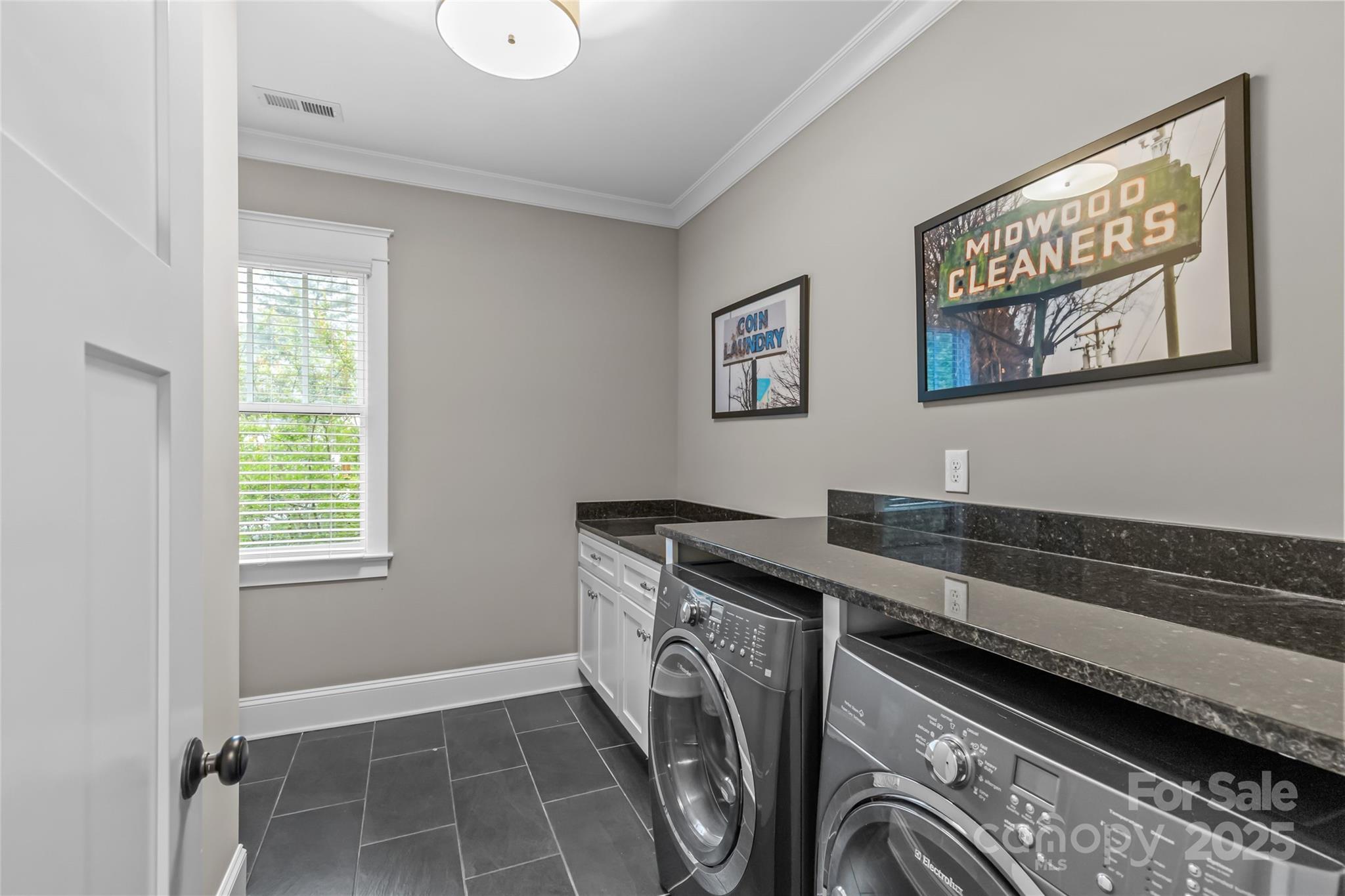 2414 Bay Street Property Photo 29