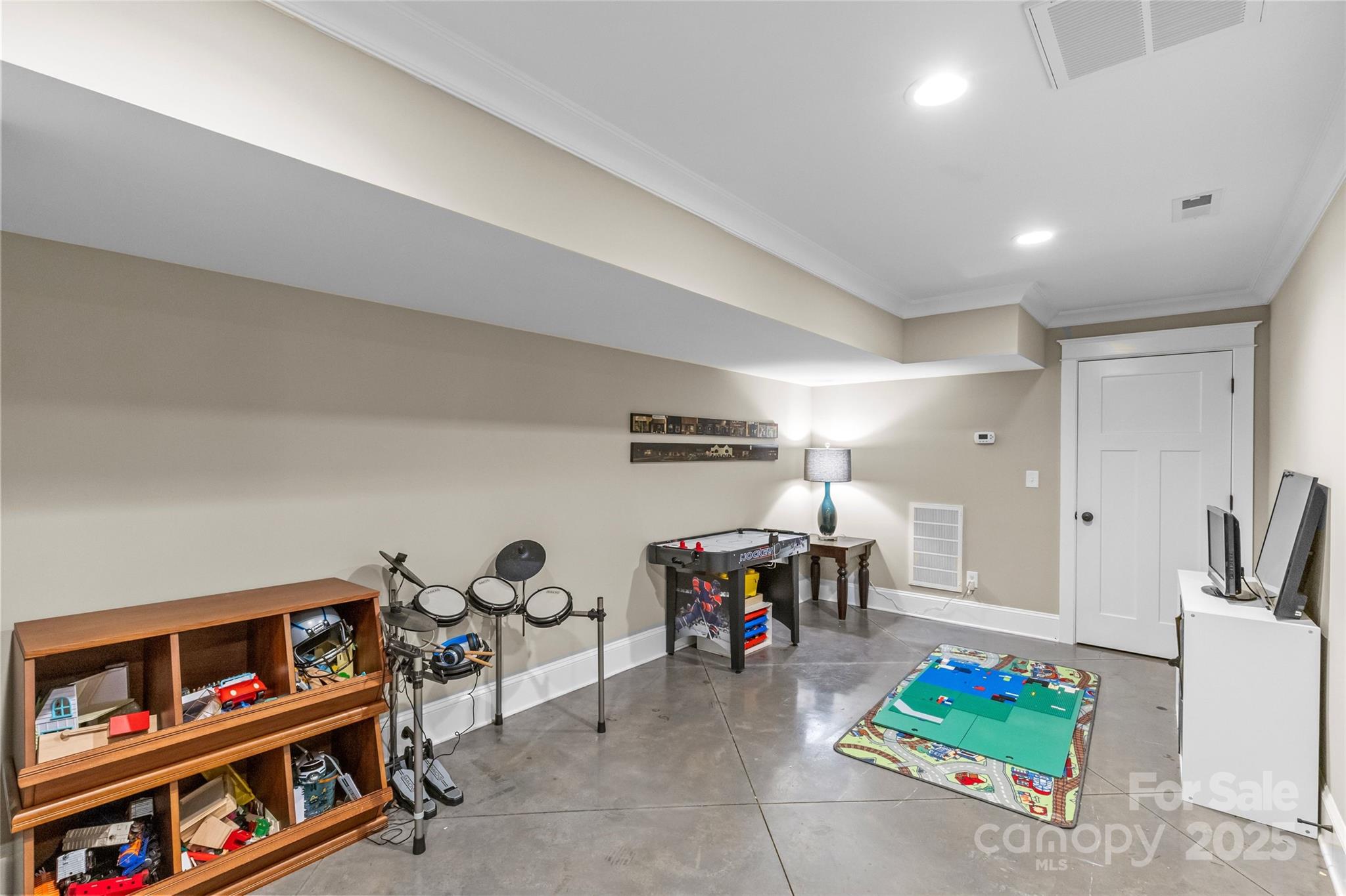 2414 Bay Street Property Photo 38