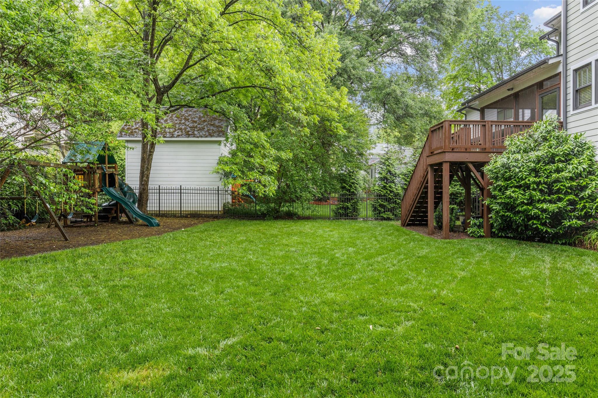 2414 Bay Street Property Photo 43