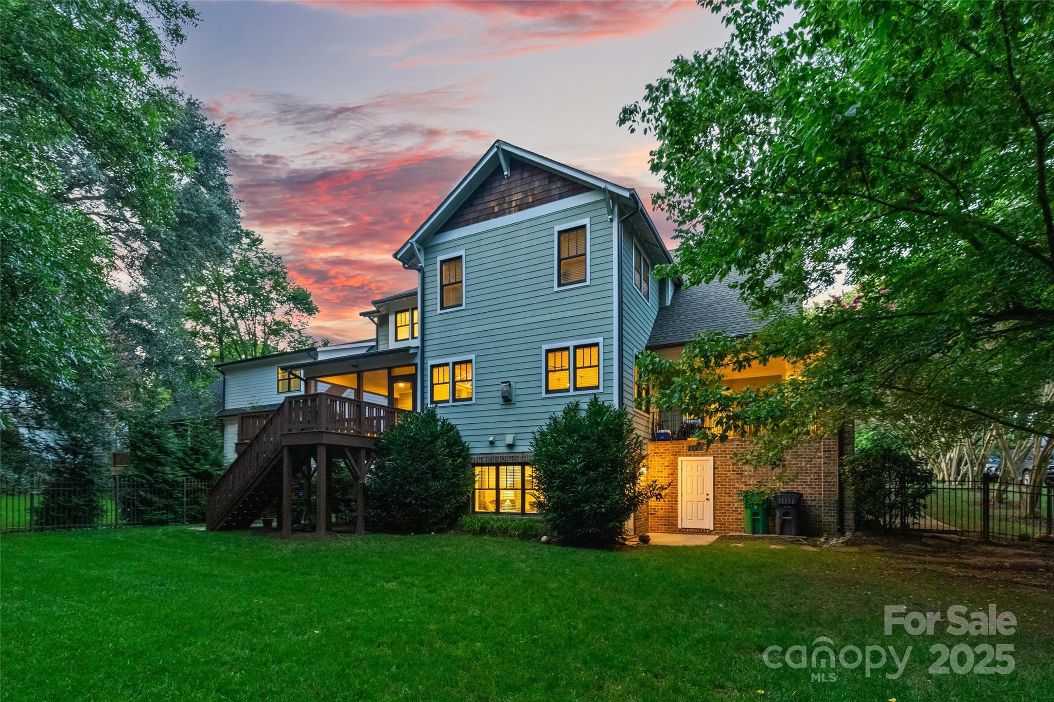 2414 Bay Street Property Photo 48