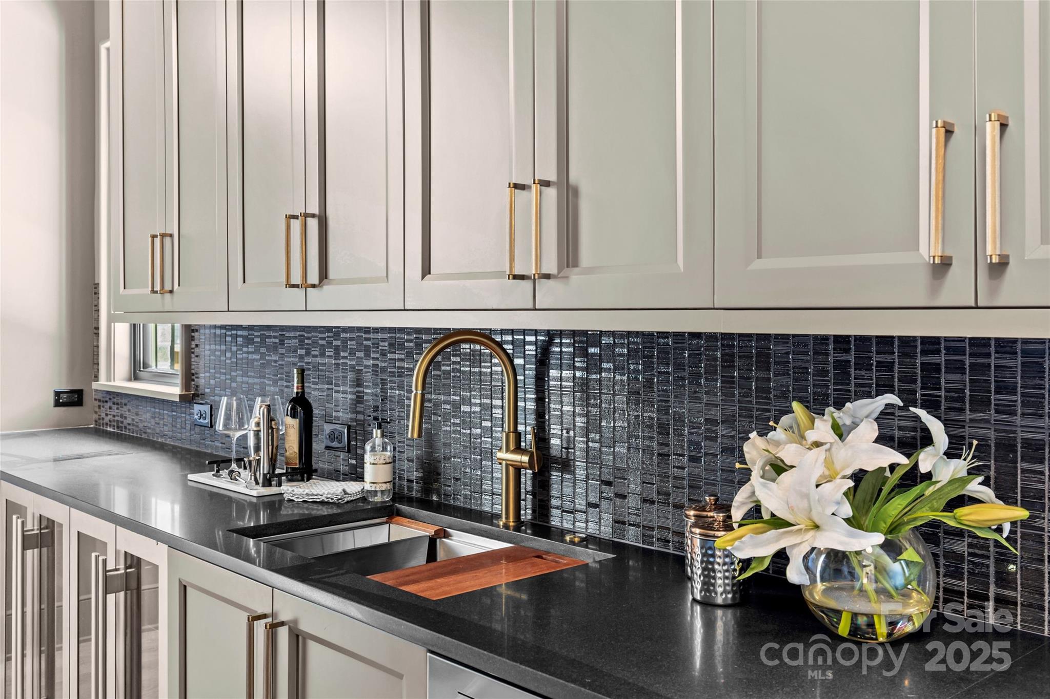 1321 Ferncliff Road Property Photo 4