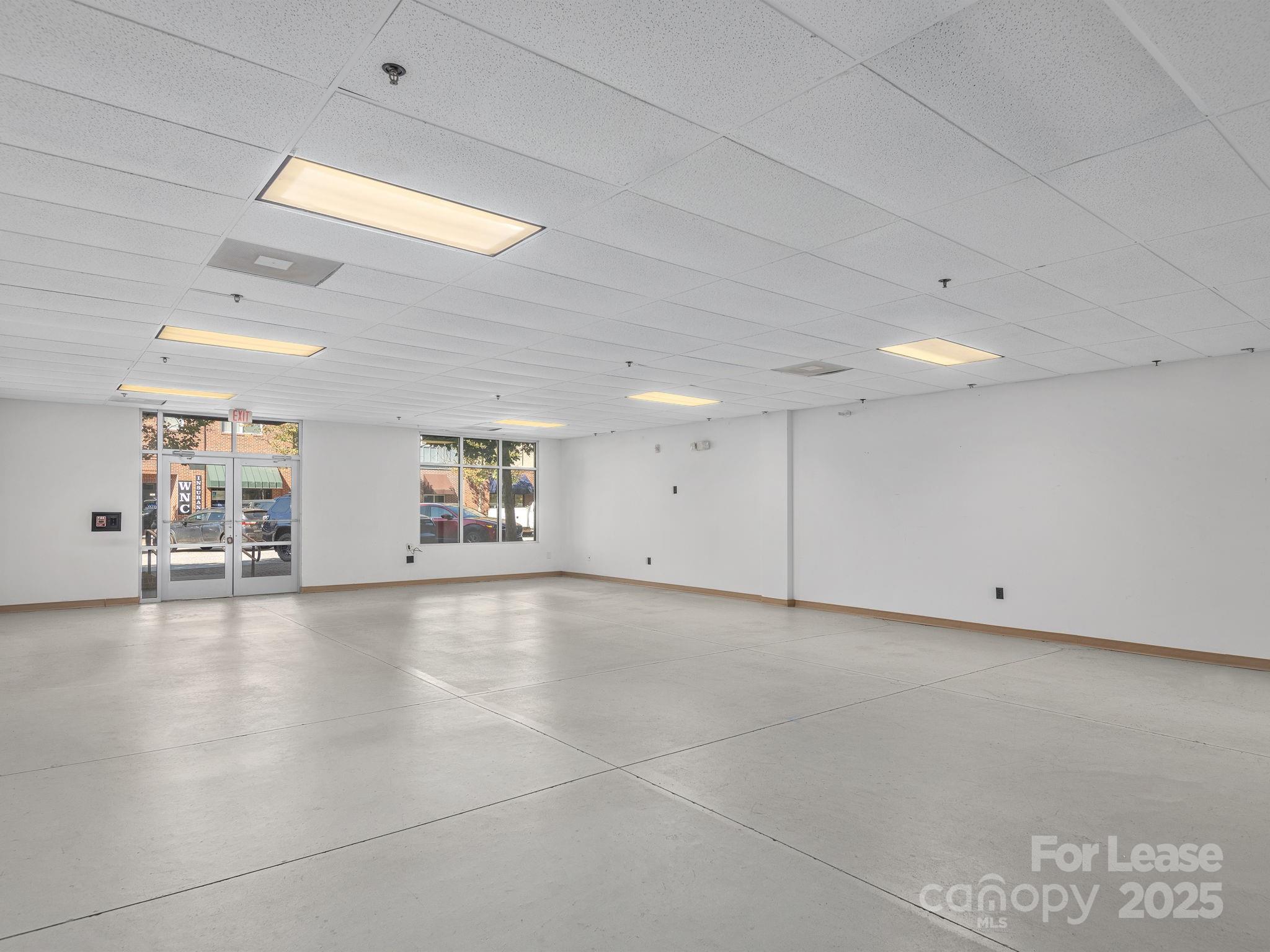 61 N Merrimon Avenue 105 Property Photo 4