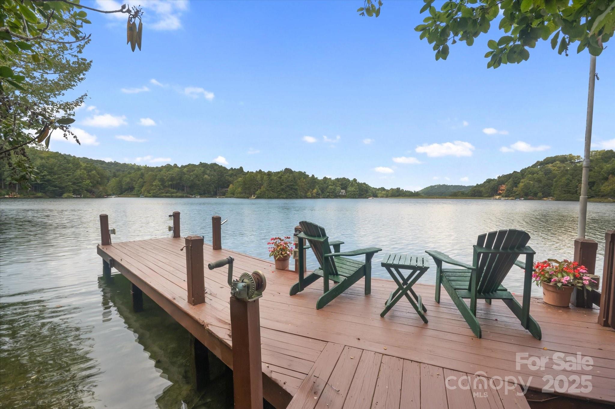 98 Taladu Court Property Photo 2