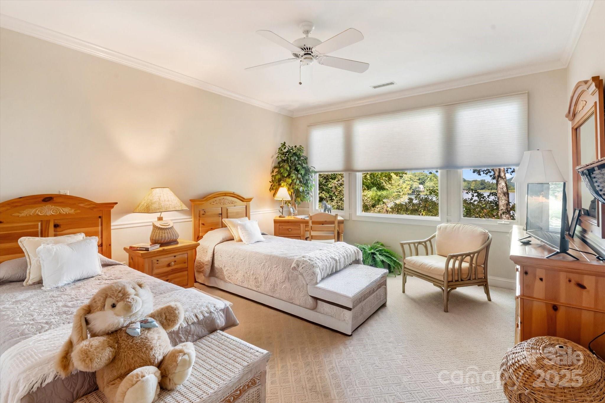 98 Taladu Court Property Photo 12