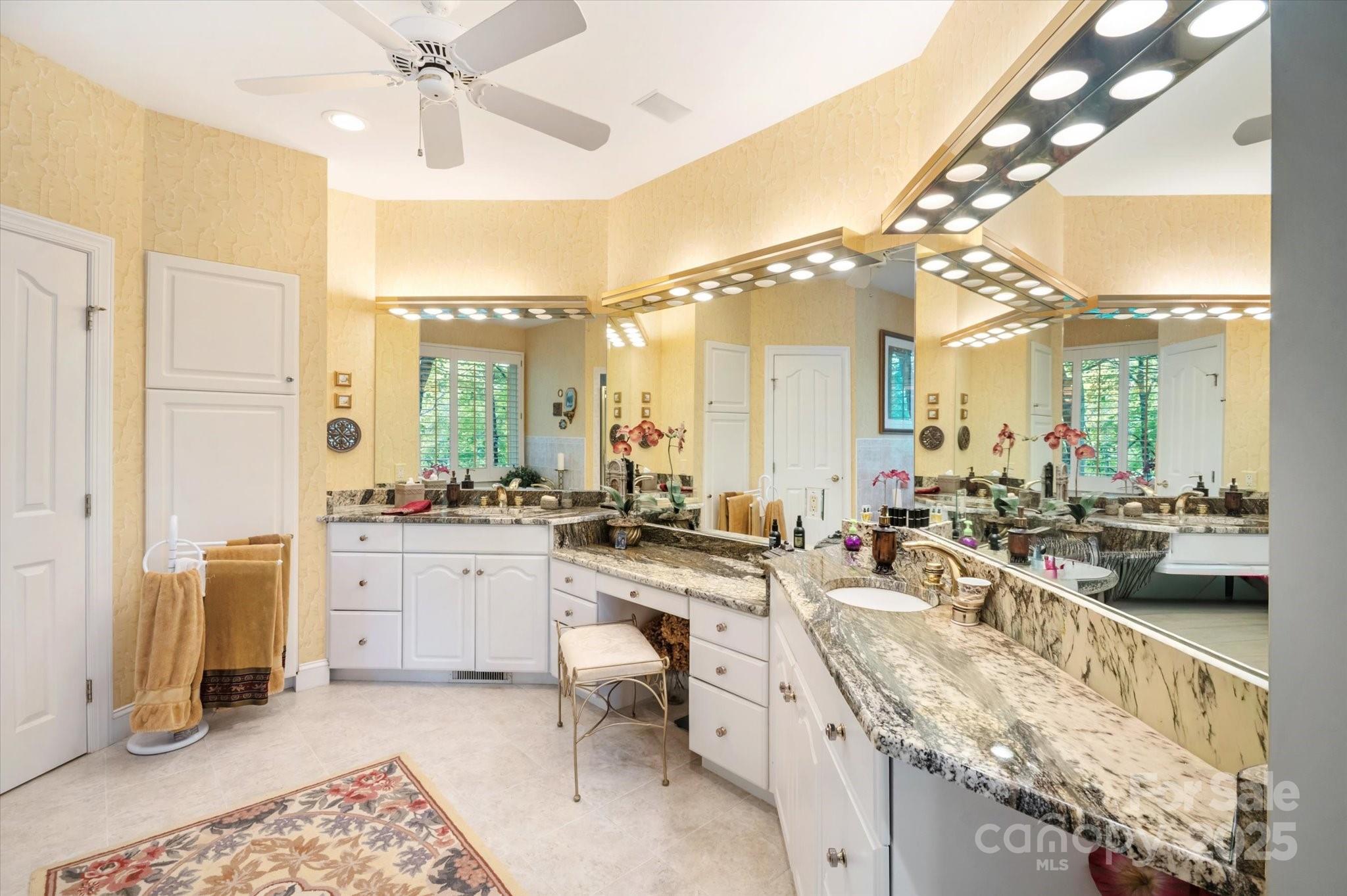 98 Taladu Court Property Photo 14
