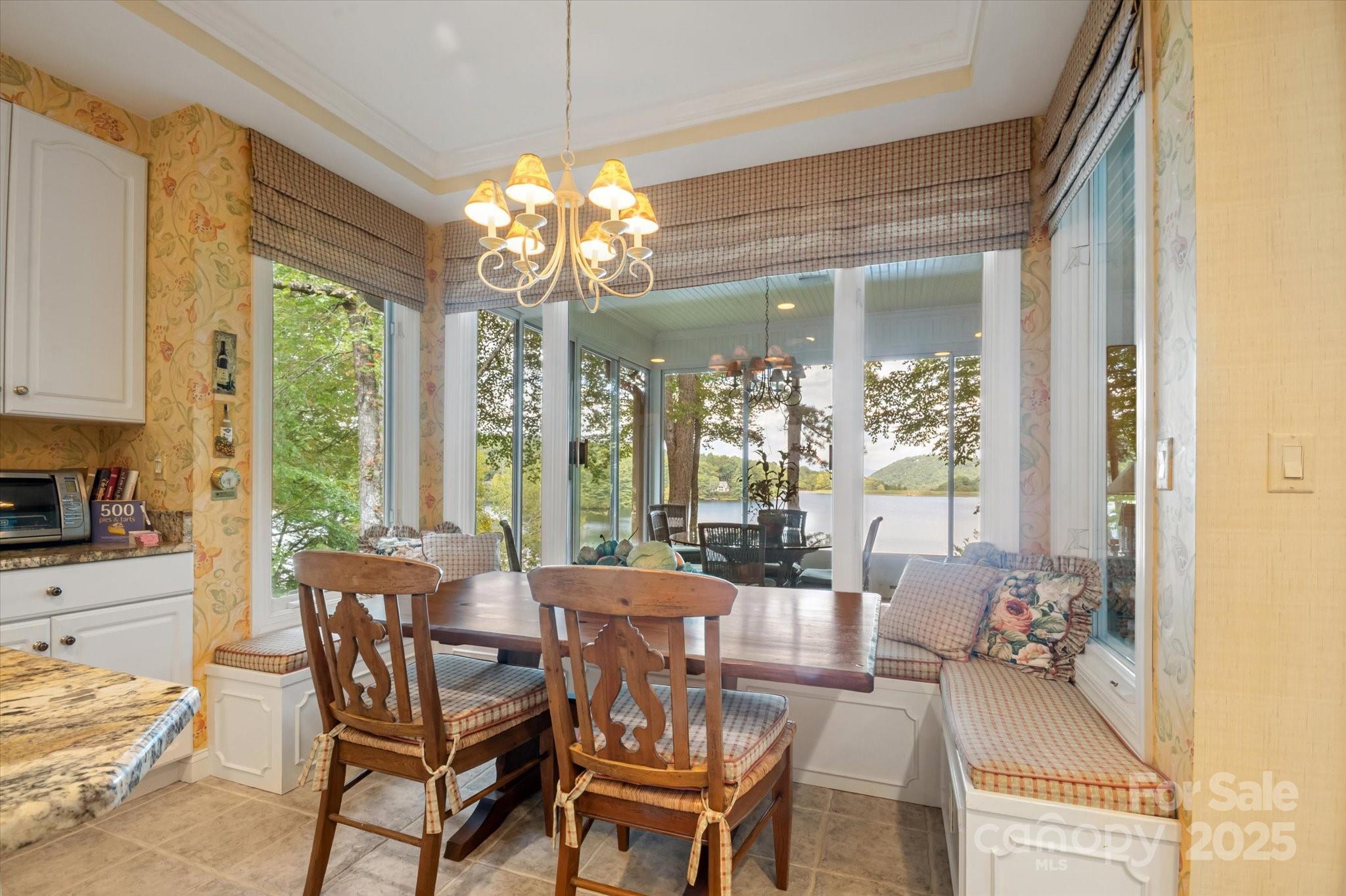 98 Taladu Court Property Photo 24