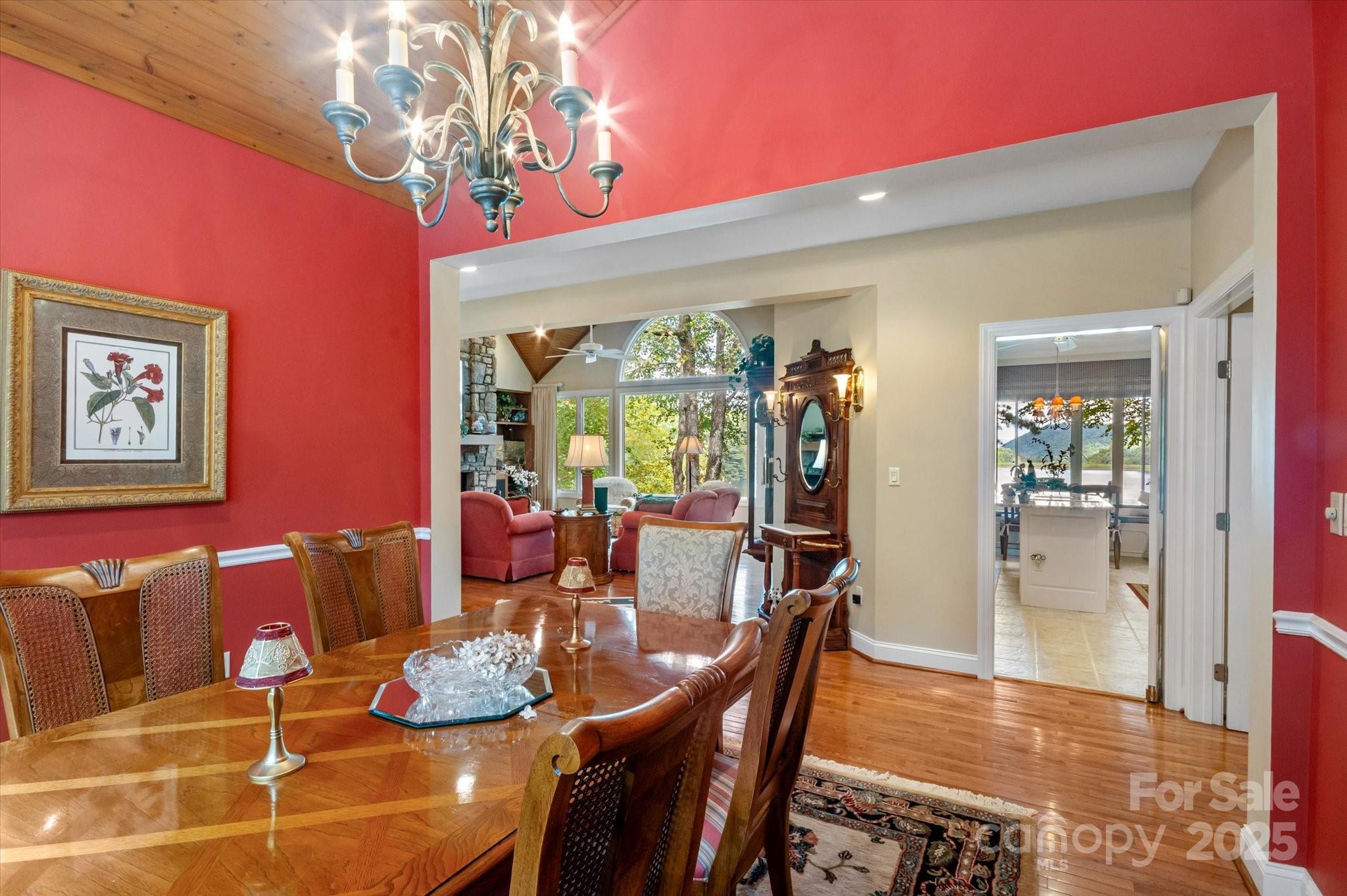 98 Taladu Court Property Photo 28