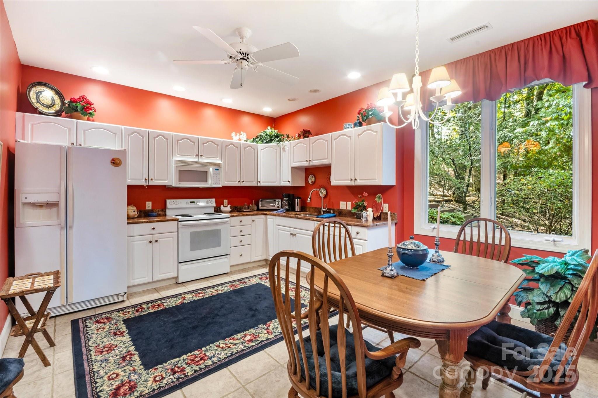98 Taladu Court Property Photo 31