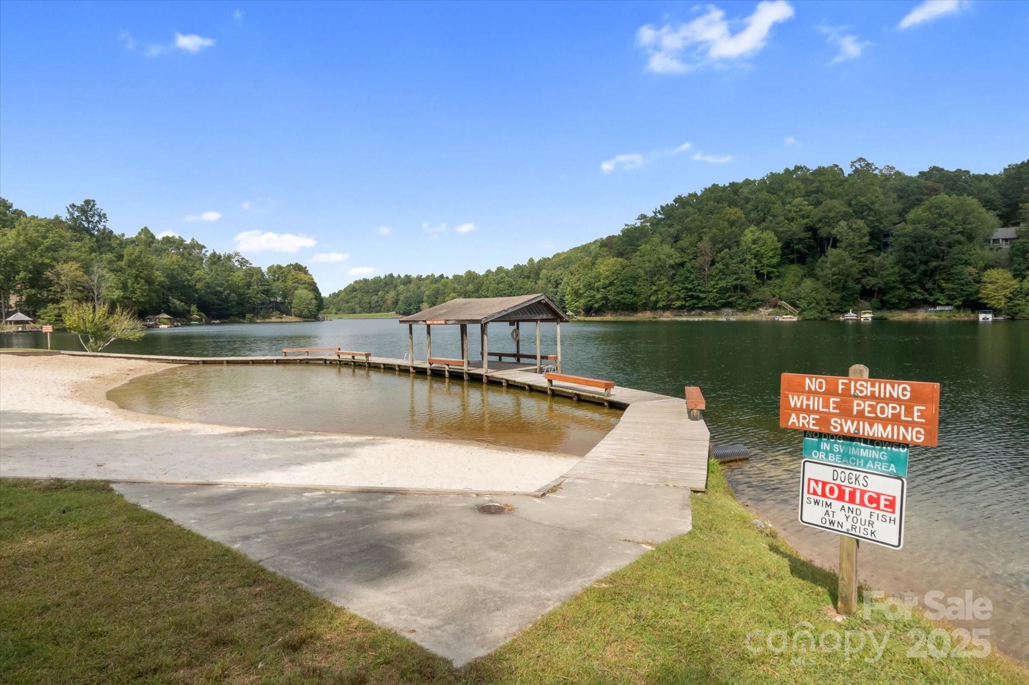 98 Taladu Court Property Photo 44