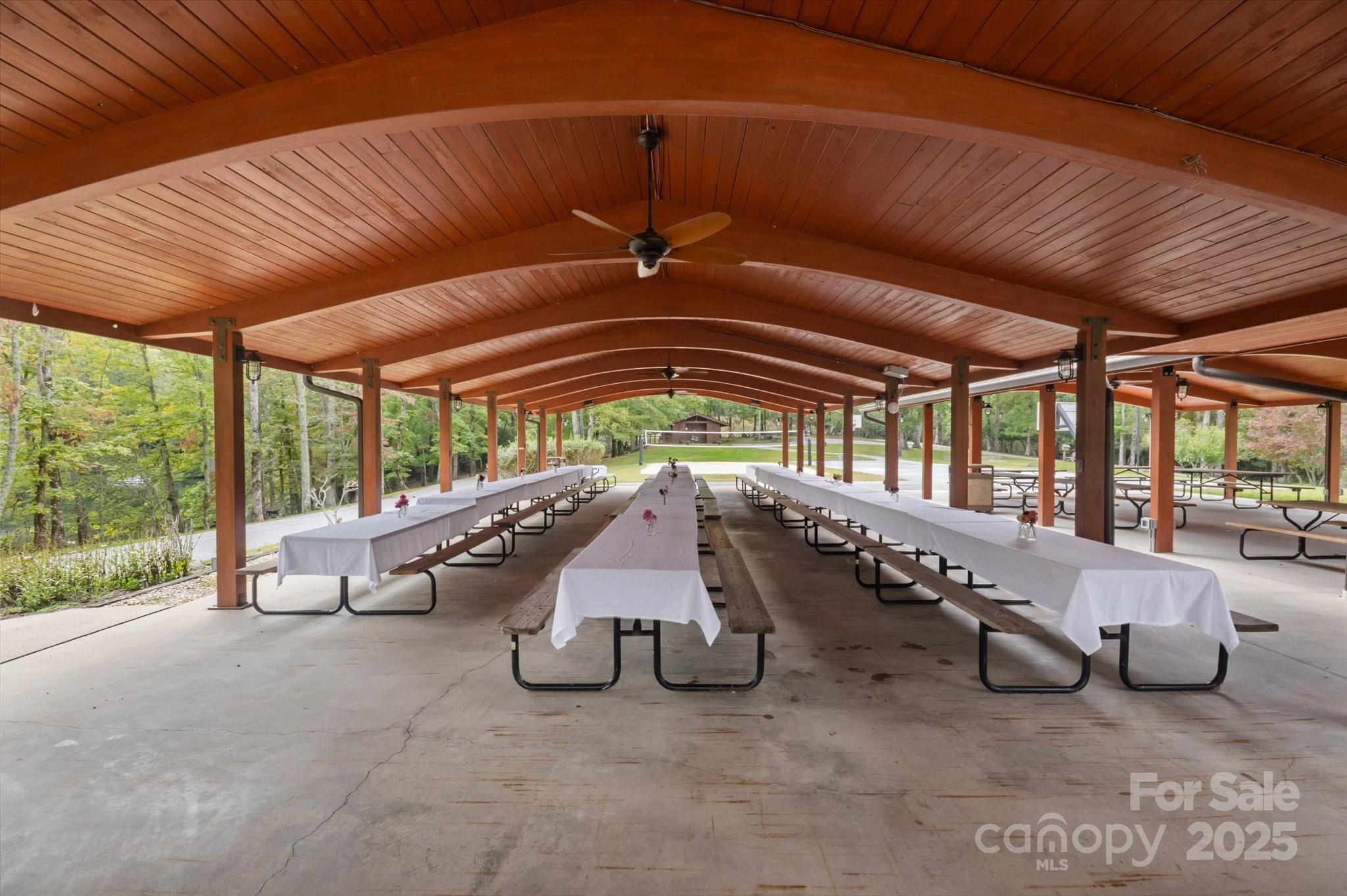 98 Taladu Court Property Photo 48