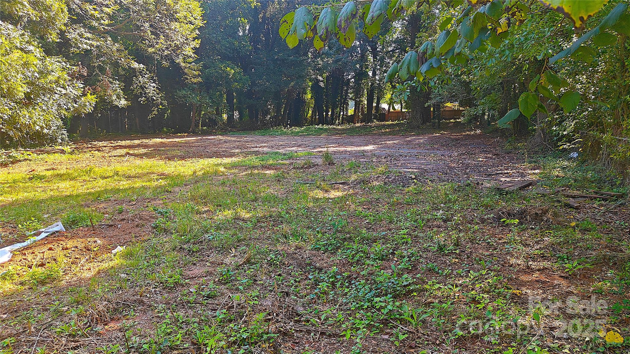 2217 Eastway Drive Property Photo 4