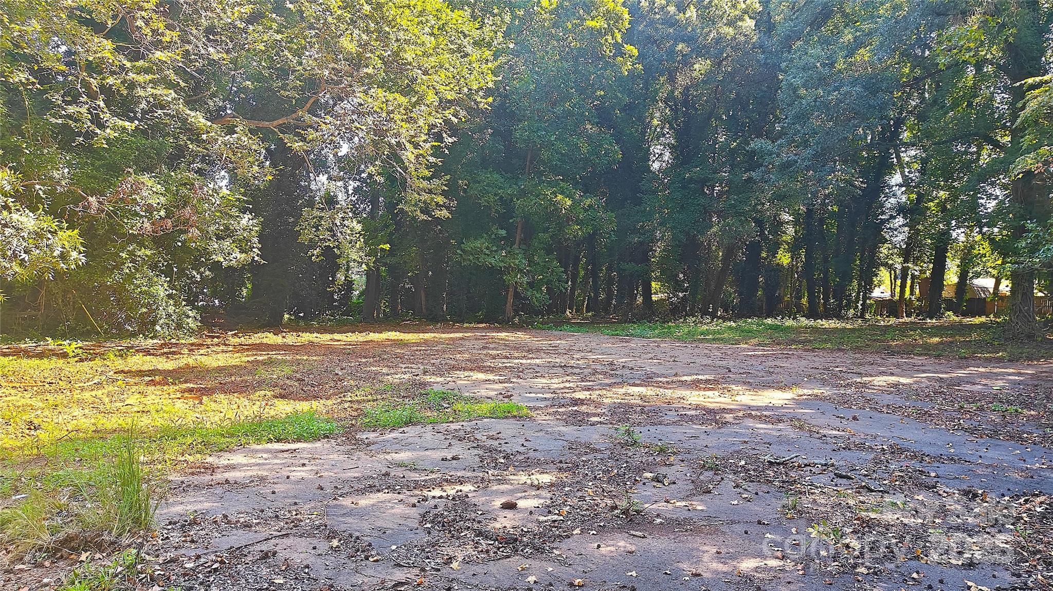 2217 Eastway Drive Property Photo 6