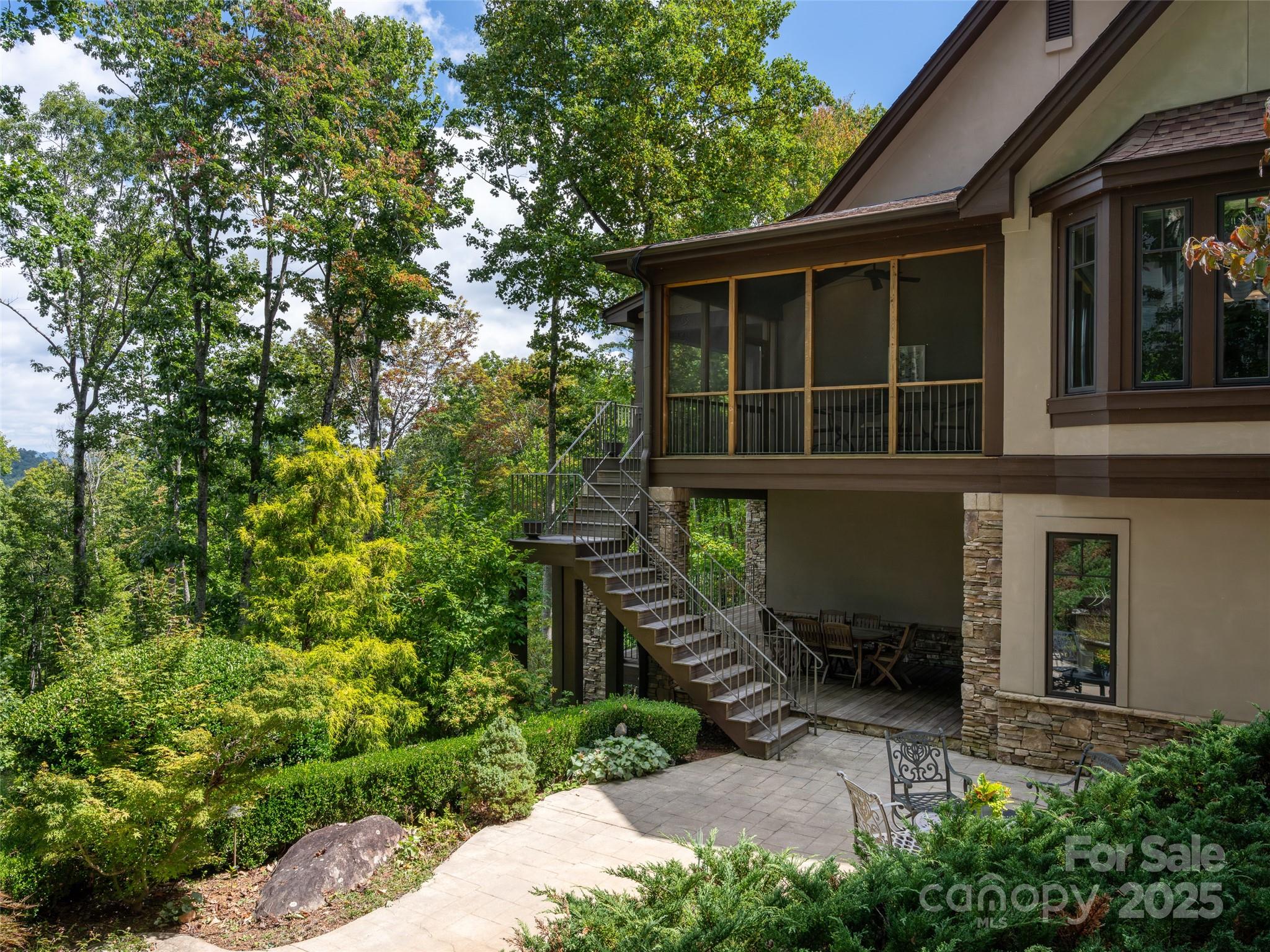 21 Windcliff Drive Property Photo 9