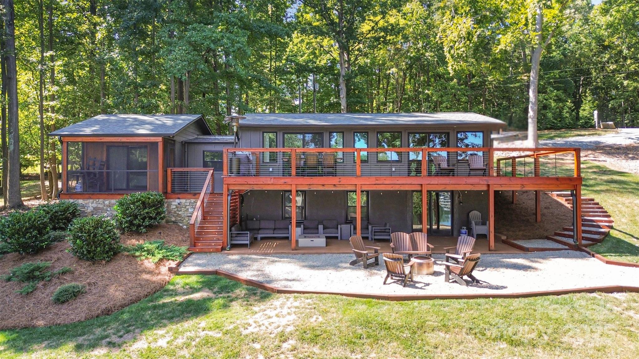 128 Wickford Lane Property Photo 2